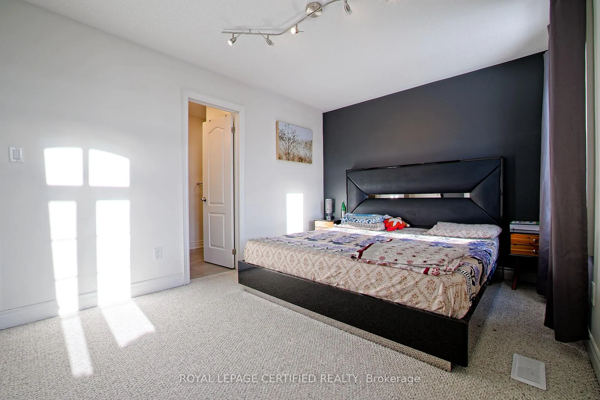 Photo 27 of 3 Lower Thames Drive, Brampton, Bram West — HOMEH