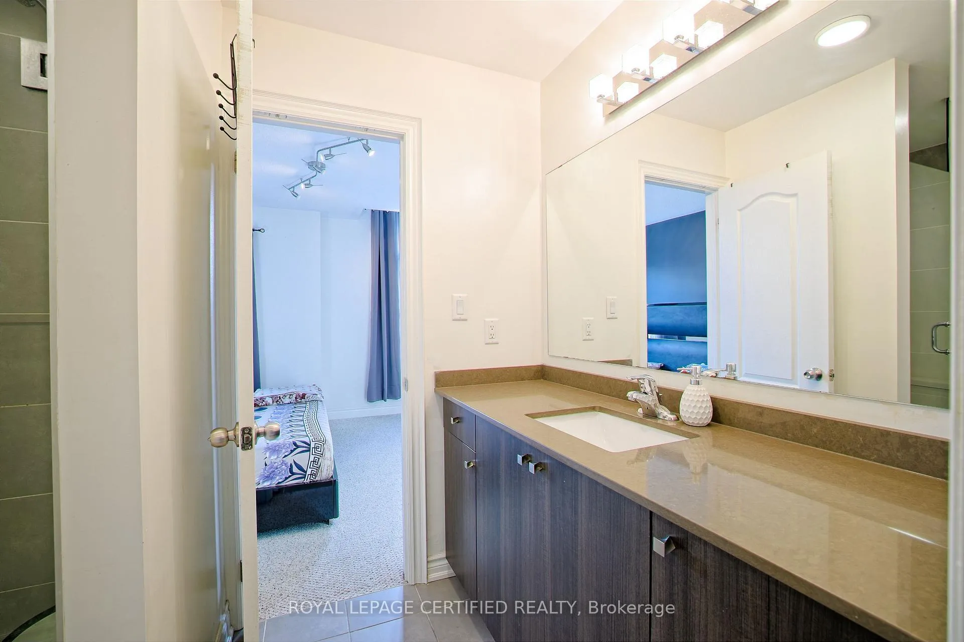 Photo 28 of 3 Lower Thames Drive, Brampton, Bram West — HOMEH