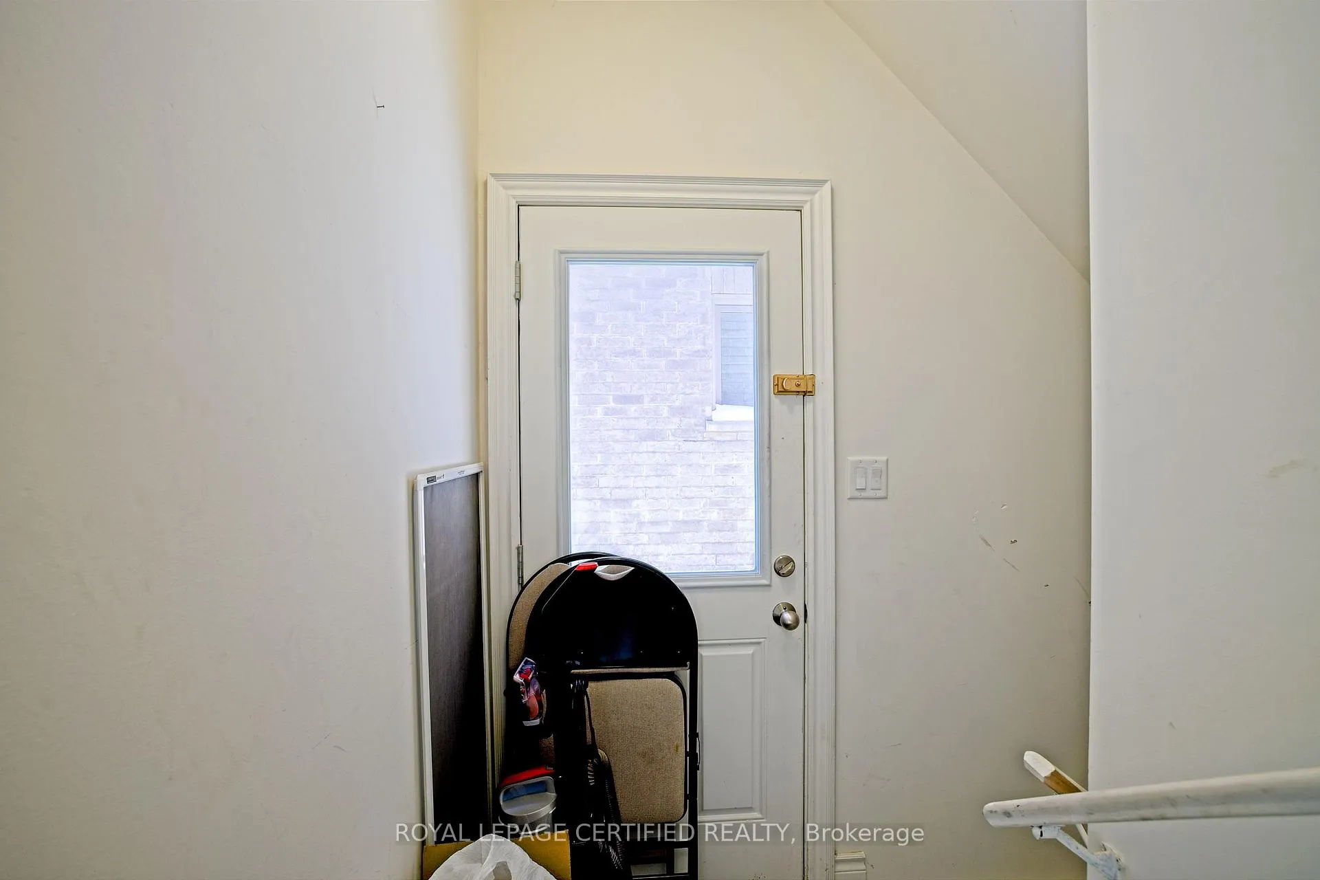 Photo 36 of 3 Lower Thames Drive, Brampton, Bram West — HOMEH