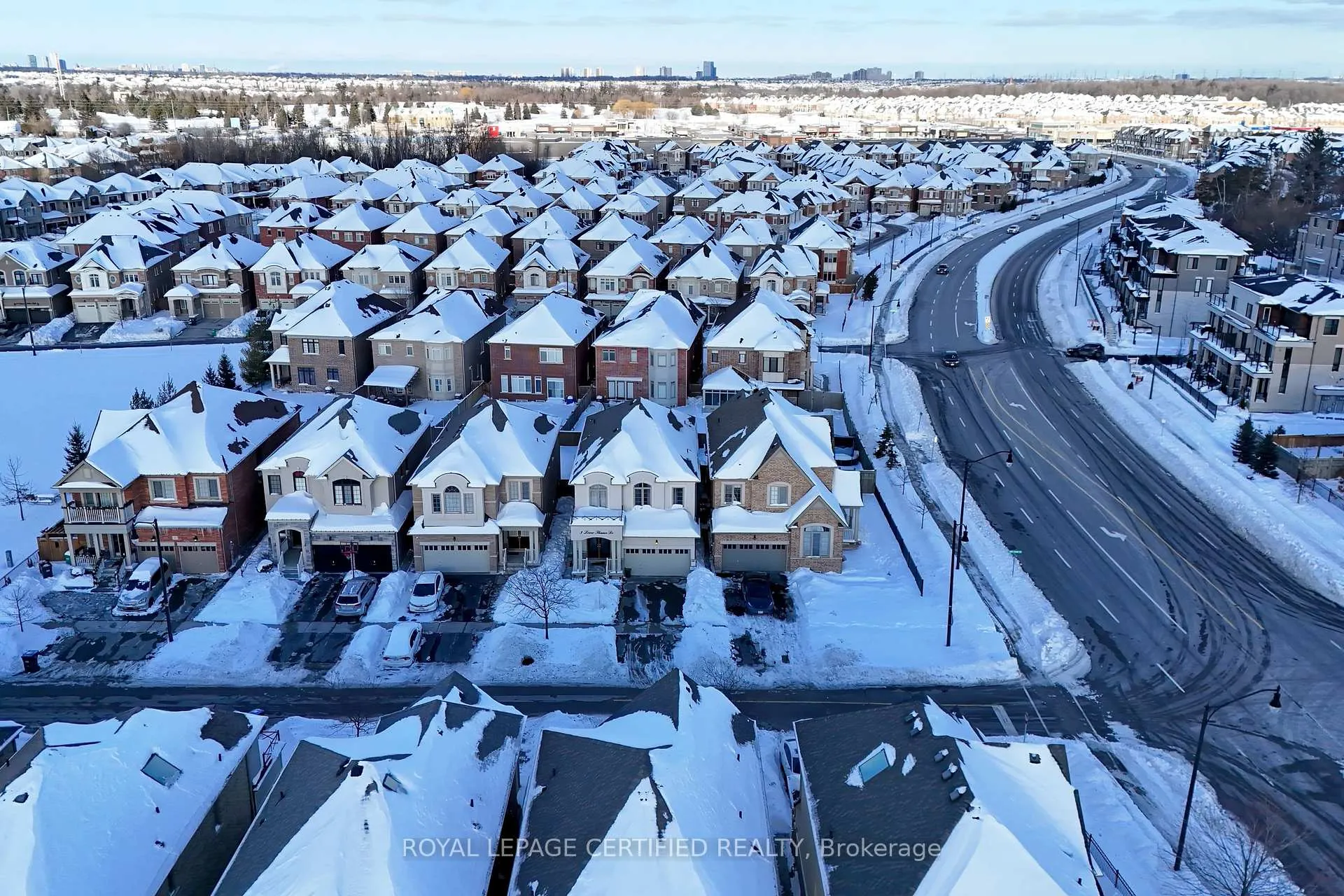 Photo 38 of 3 Lower Thames Drive, Brampton, Bram West — HOMEH