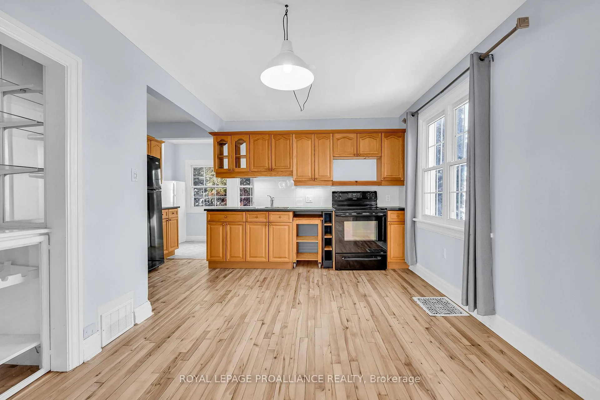 Photo 18 of 67 D'Arcy Street, Cobourg — HOMEH