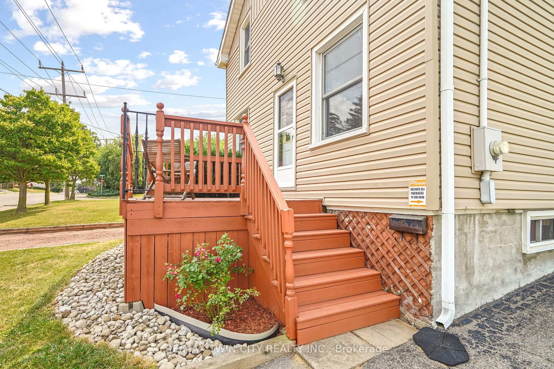 Photo 5 of 379 Grey Street, Brantford — HOMEH