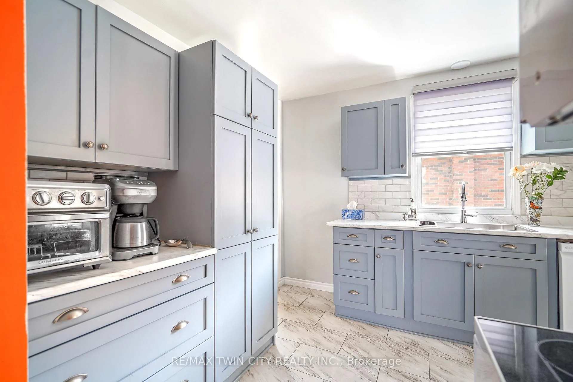 Photo 15 of 379 Grey Street, Brantford — HOMEH