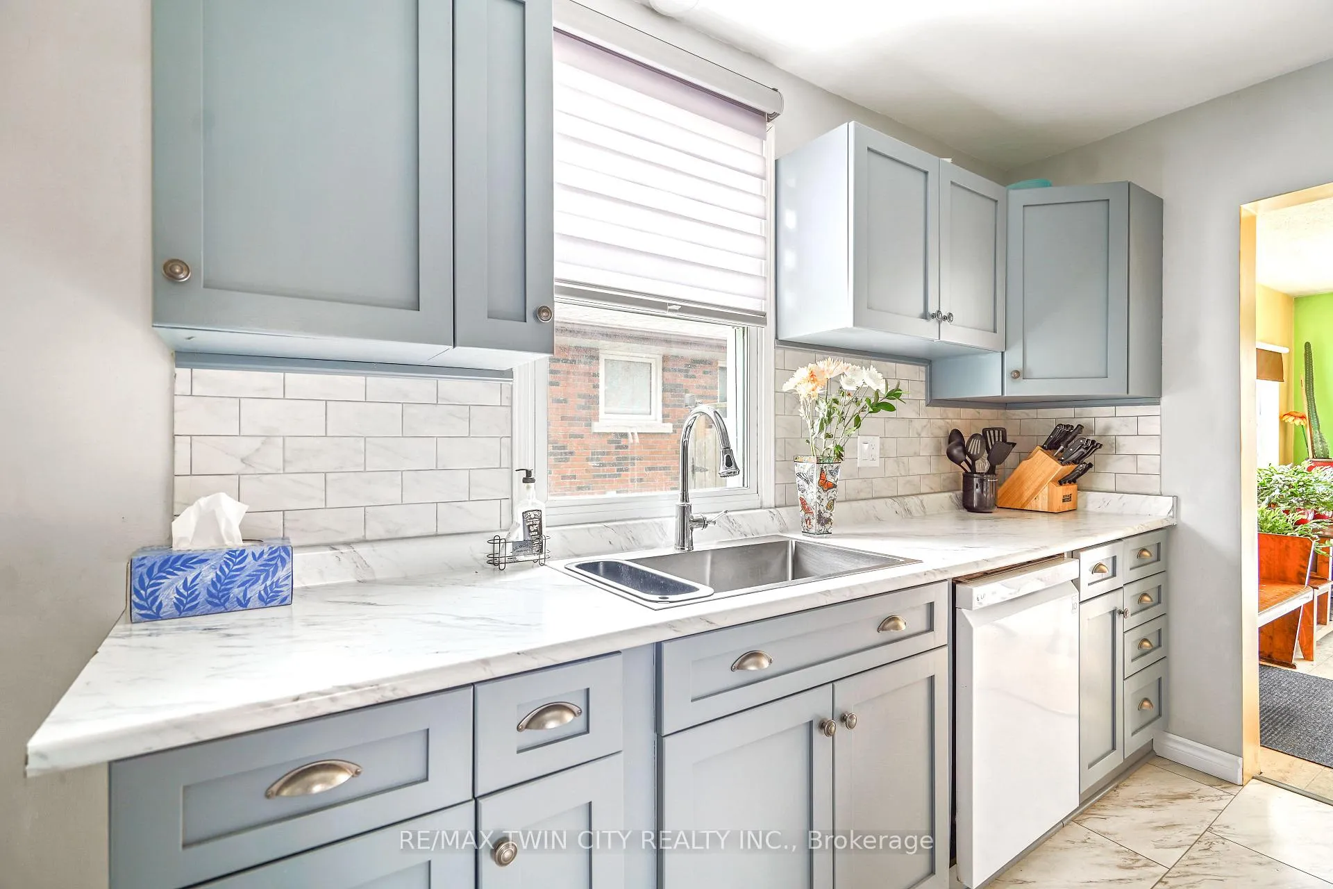 Photo 16 of 379 Grey Street, Brantford — HOMEH