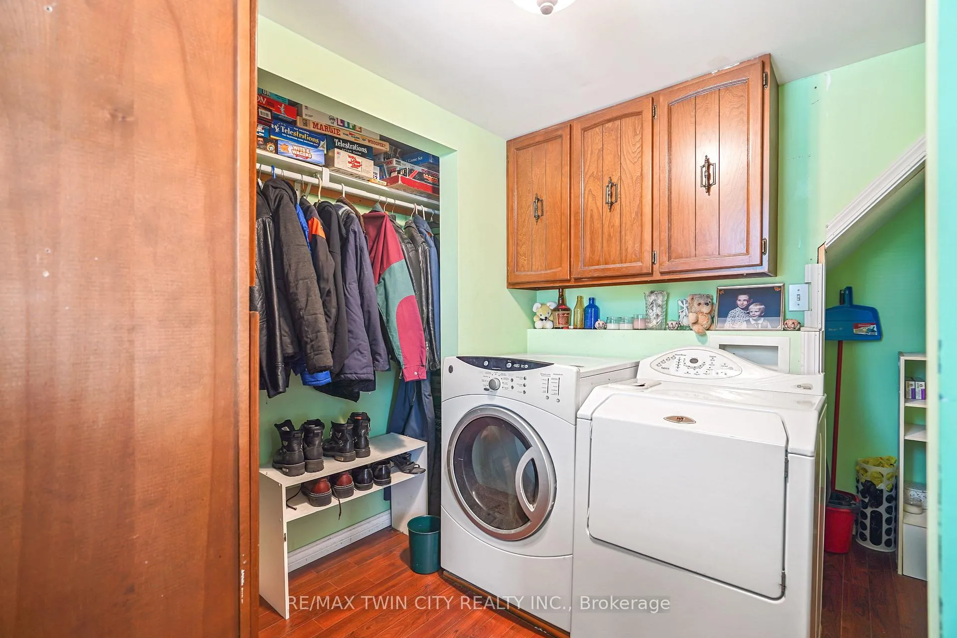 Photo 21 of 379 Grey Street, Brantford — HOMEH