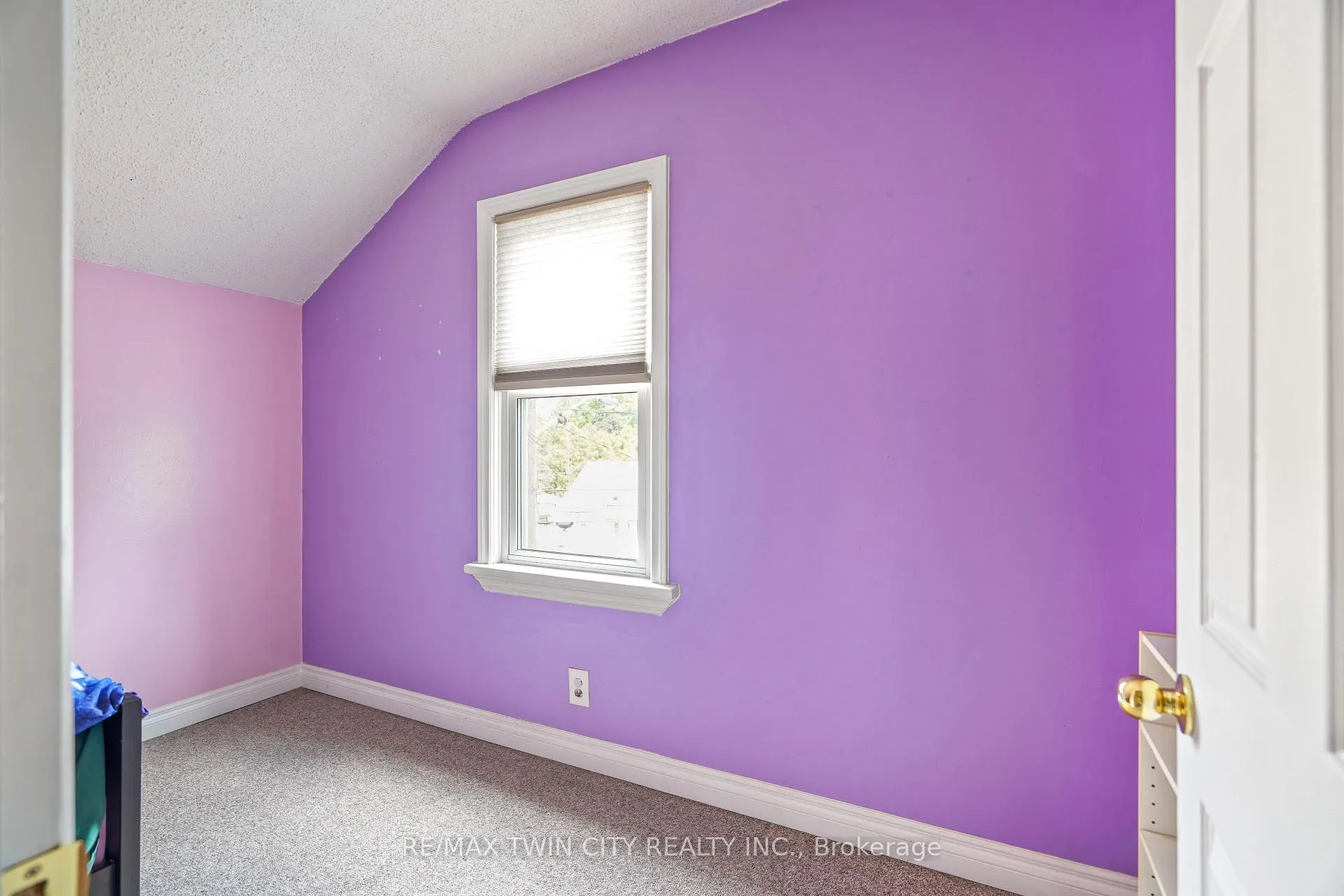 Photo 26 of 379 Grey Street, Brantford — HOMEH