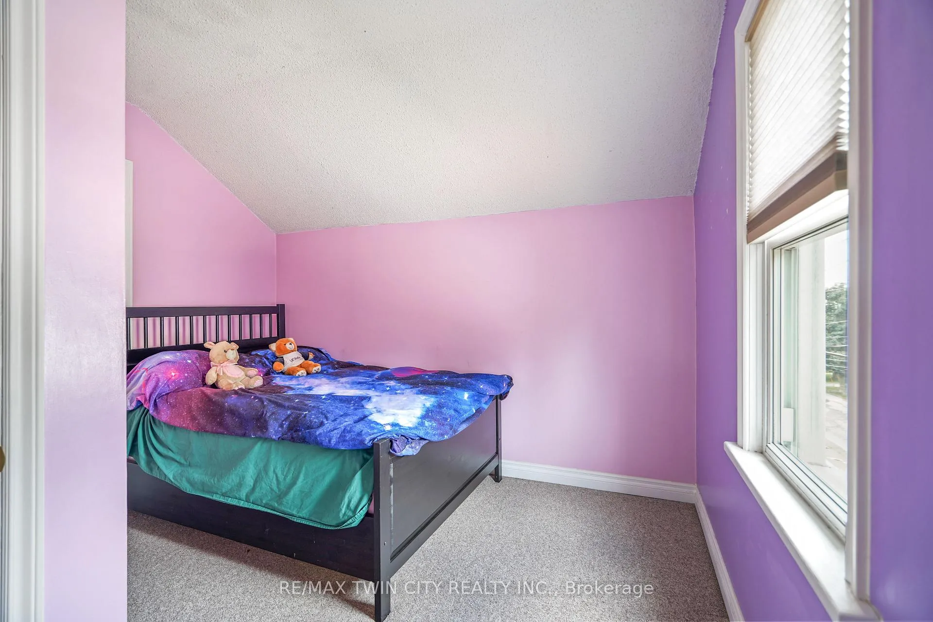 Photo 27 of 379 Grey Street, Brantford — HOMEH
