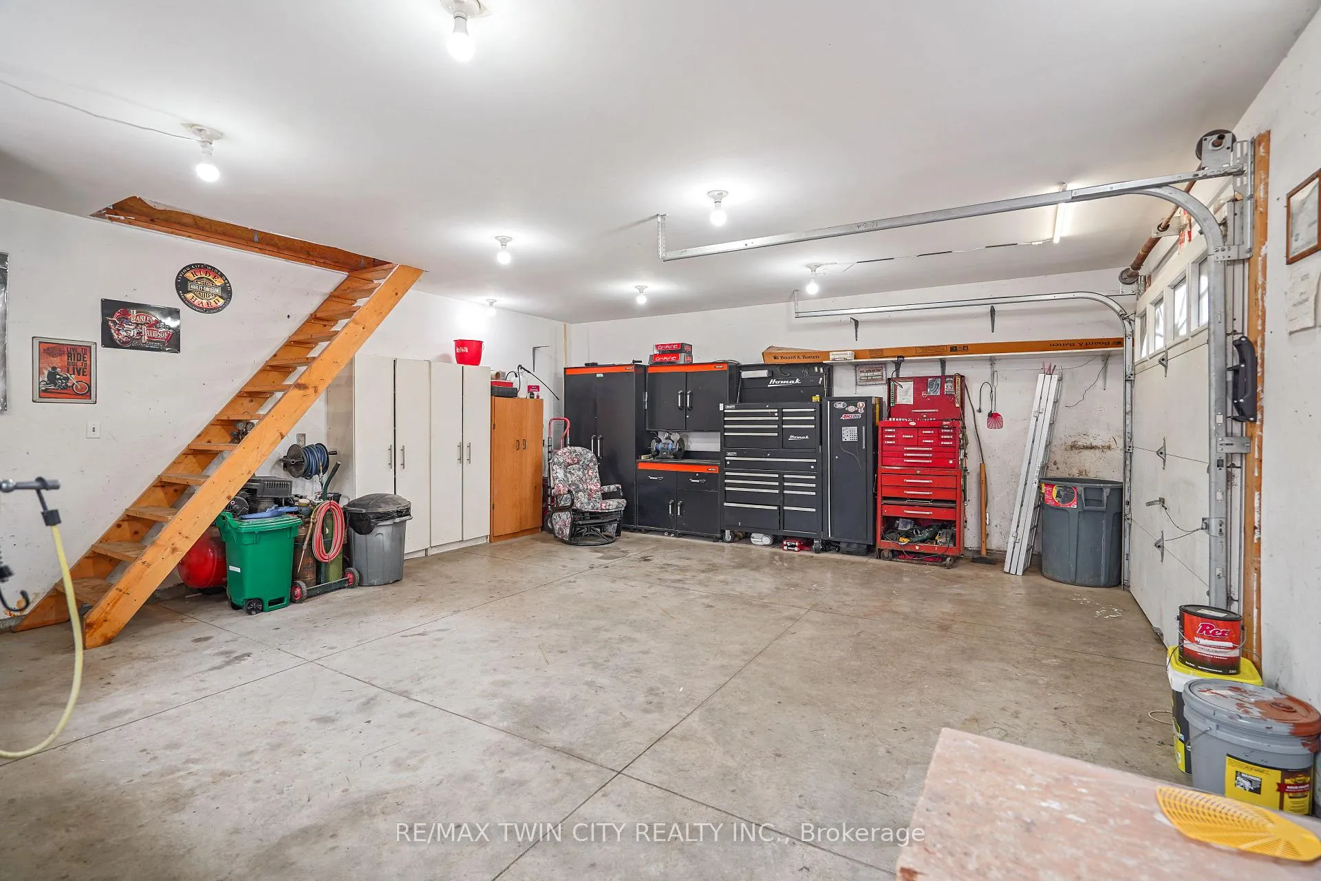 Photo 33 of 379 Grey Street, Brantford — HOMEH