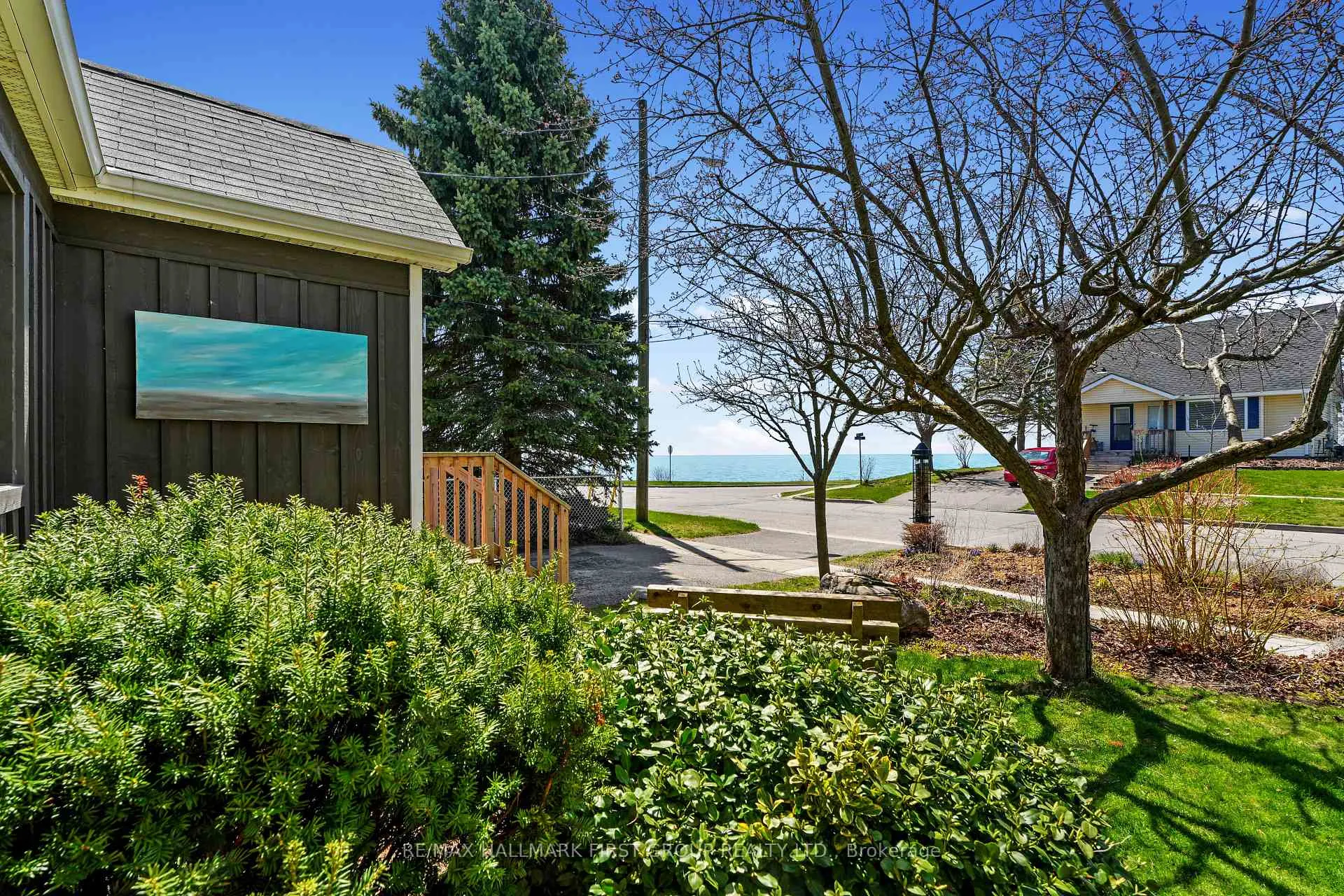 Photo 2 of 130 Burnham Street, Cobourg — HOMEH