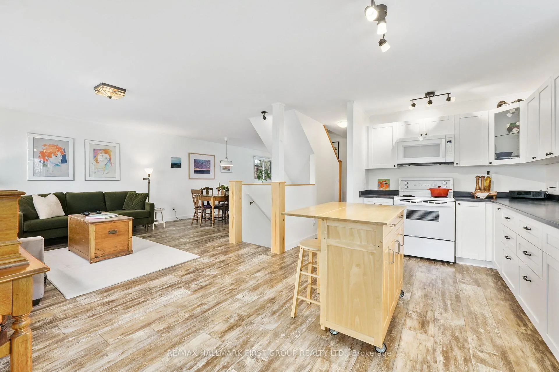 Photo 21 of 130 Burnham Street, Cobourg — HOMEH