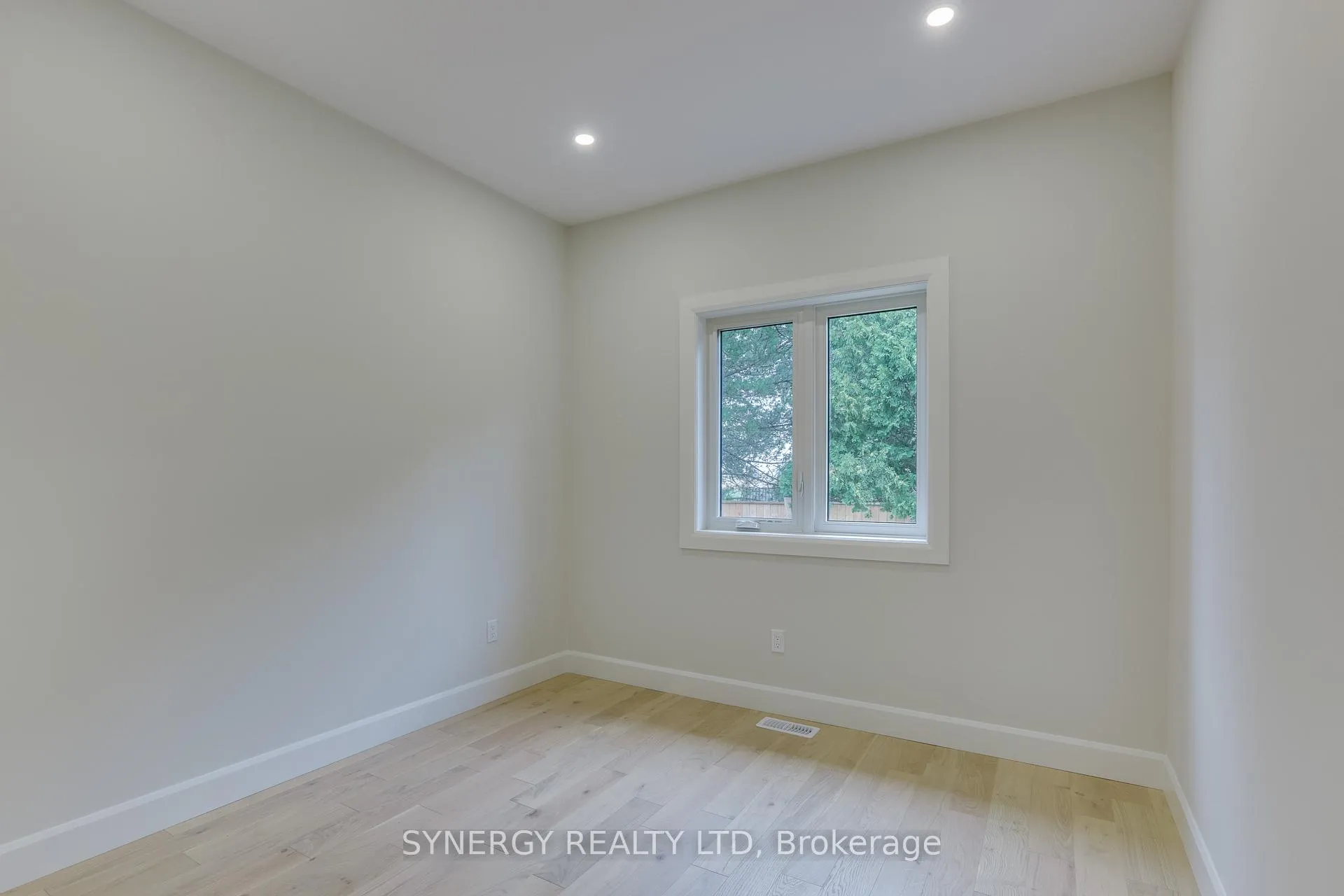 Photo 17 of 7 Haddon Lane, Strathroy-Caradoc, NW — HOMEH