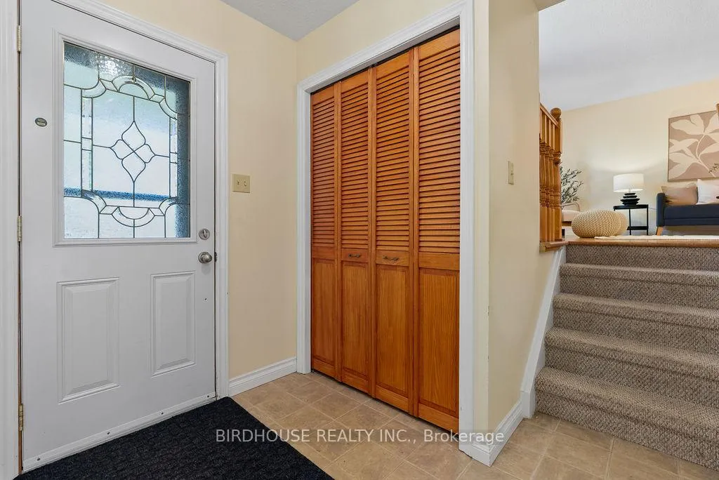 Photo 3 of 27 Edwin Street, Kawartha Lakes, Lindsay — HOMEH