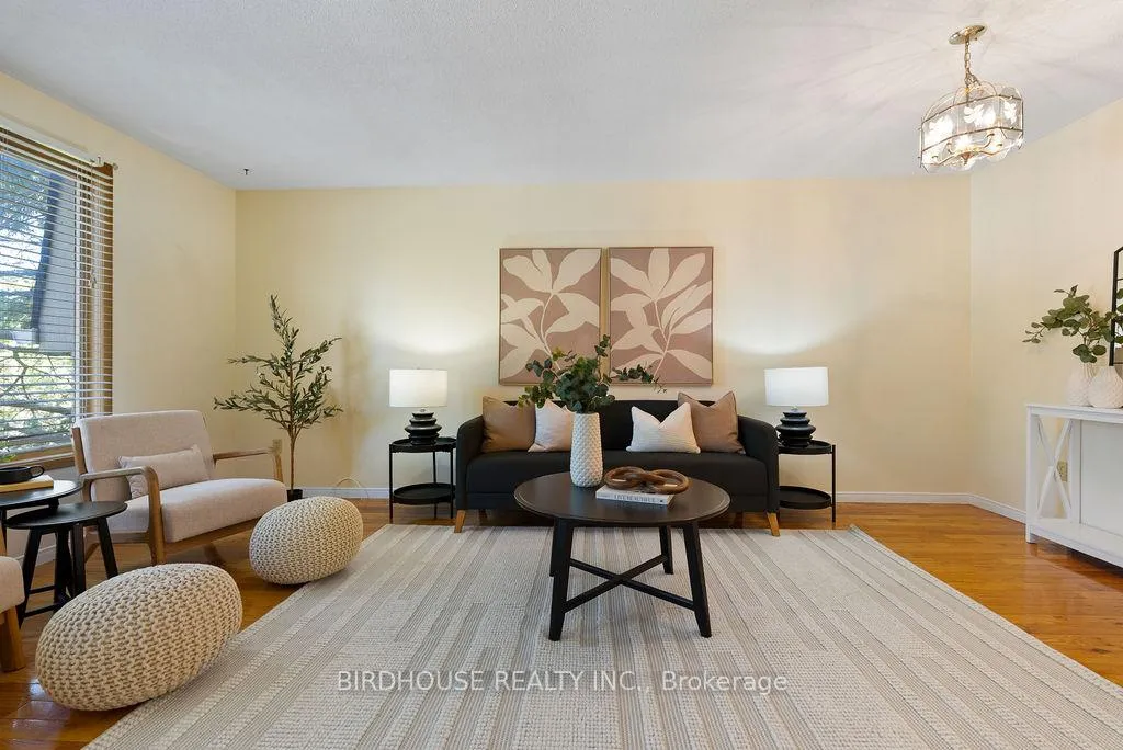 Photo 4 of 27 Edwin Street, Kawartha Lakes, Lindsay — HOMEH
