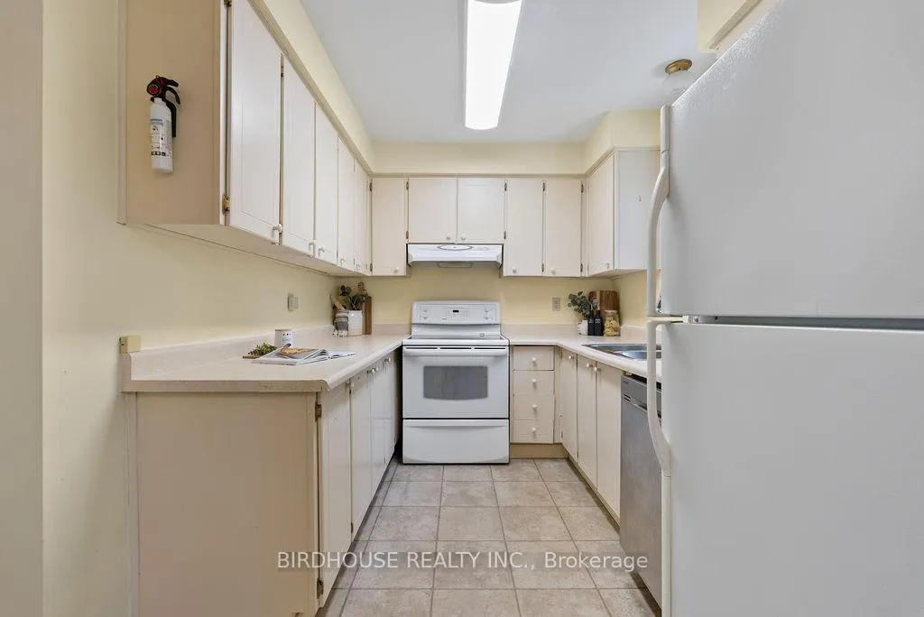 Photo 9 of 27 Edwin Street, Kawartha Lakes, Lindsay — HOMEH