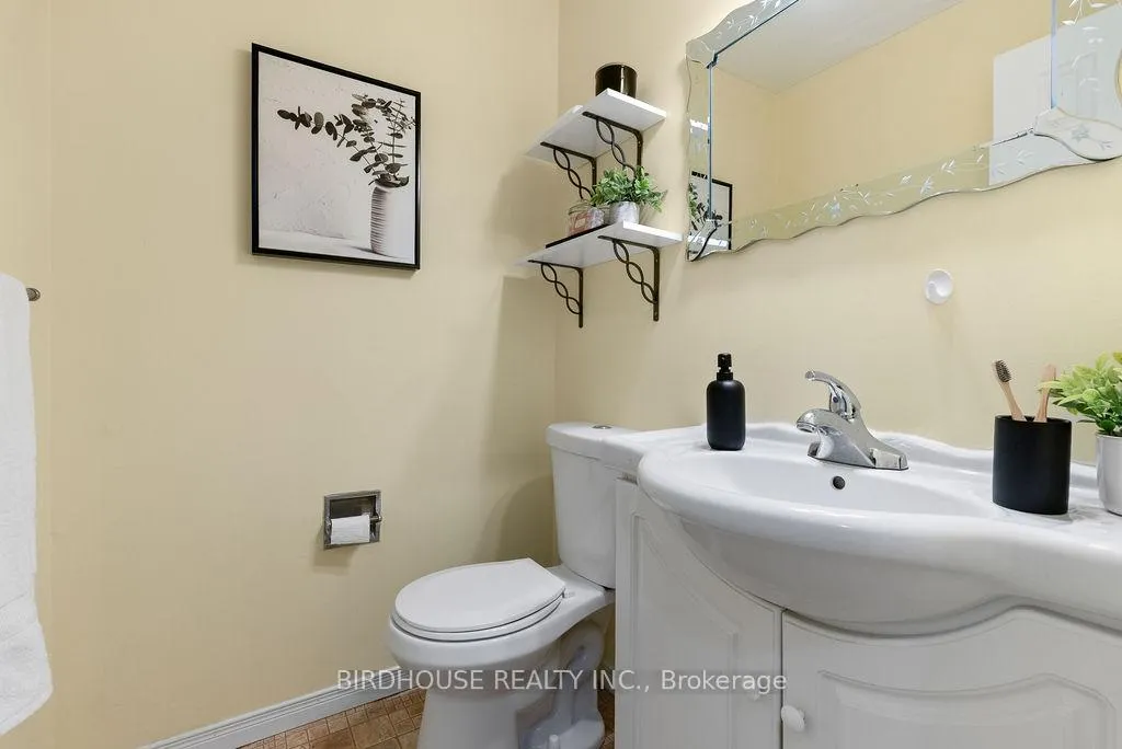 Photo 15 of 27 Edwin Street, Kawartha Lakes, Lindsay — HOMEH