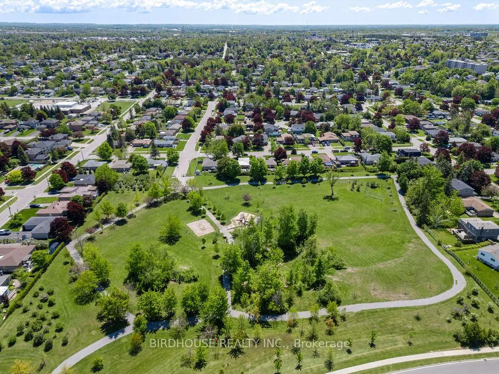 Photo 37 of 27 Edwin Street, Kawartha Lakes, Lindsay — HOMEH