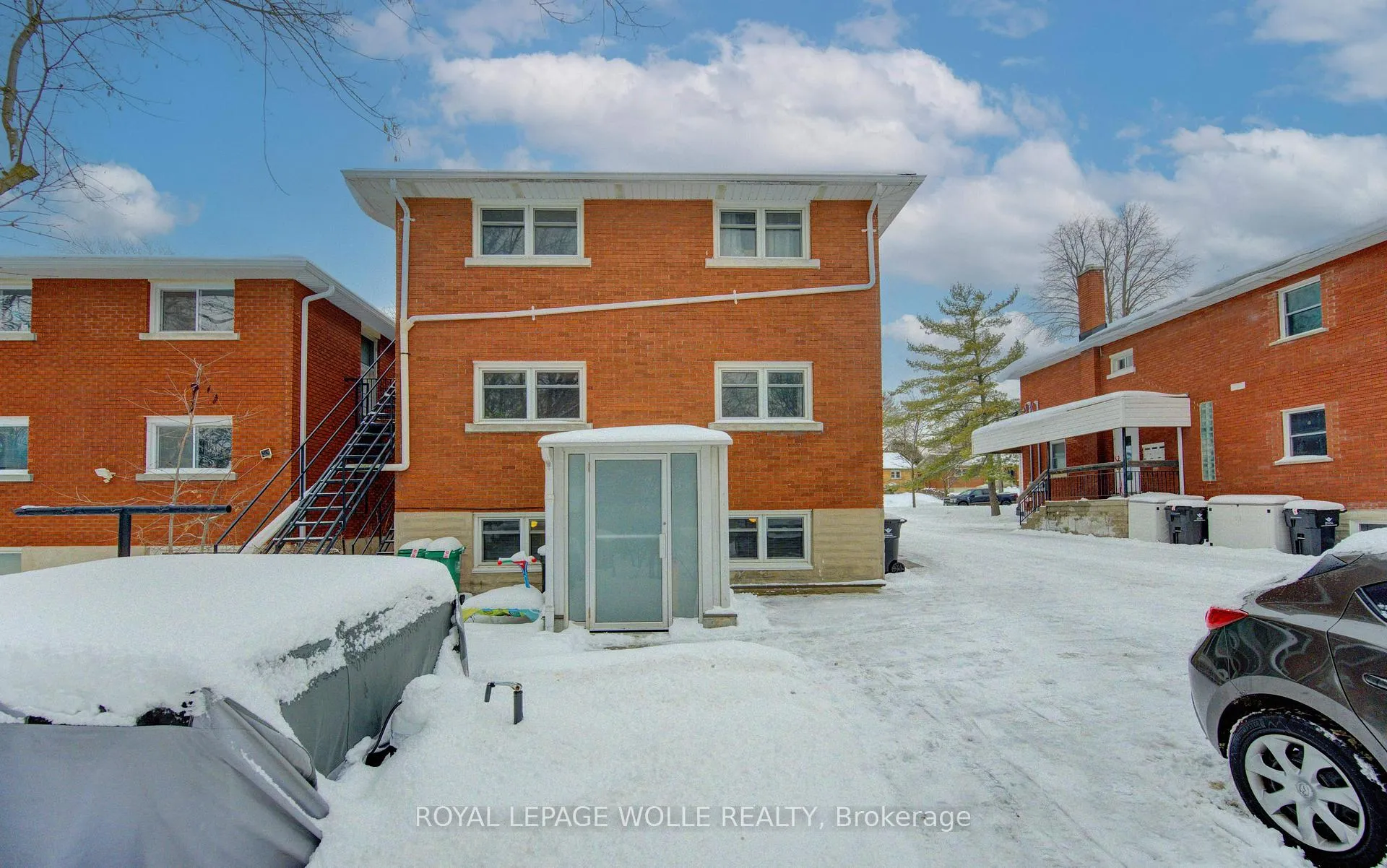 Photo 4 of 196 Allen Street E, Waterloo — HOMEH