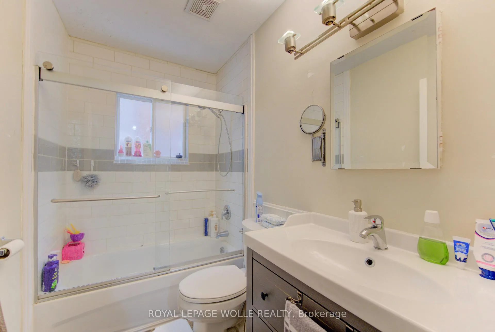 Photo 29 of 196 Allen Street E, Waterloo — HOMEH