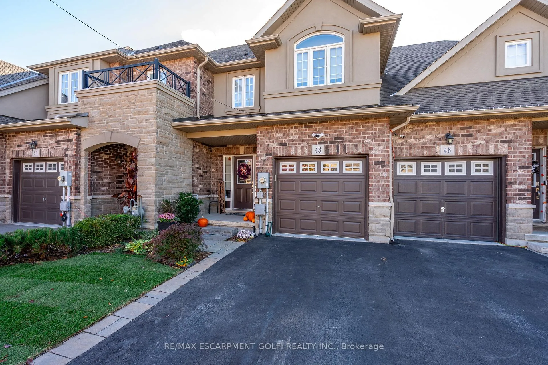 Photo 2 of 48 Galileo Drive, Hamilton, Stoney Creek — HOMEH