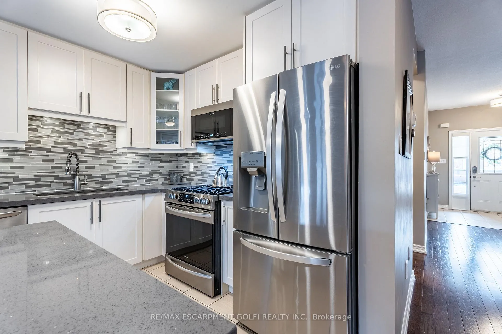 Photo 16 of 48 Galileo Drive, Hamilton, Stoney Creek — HOMEH