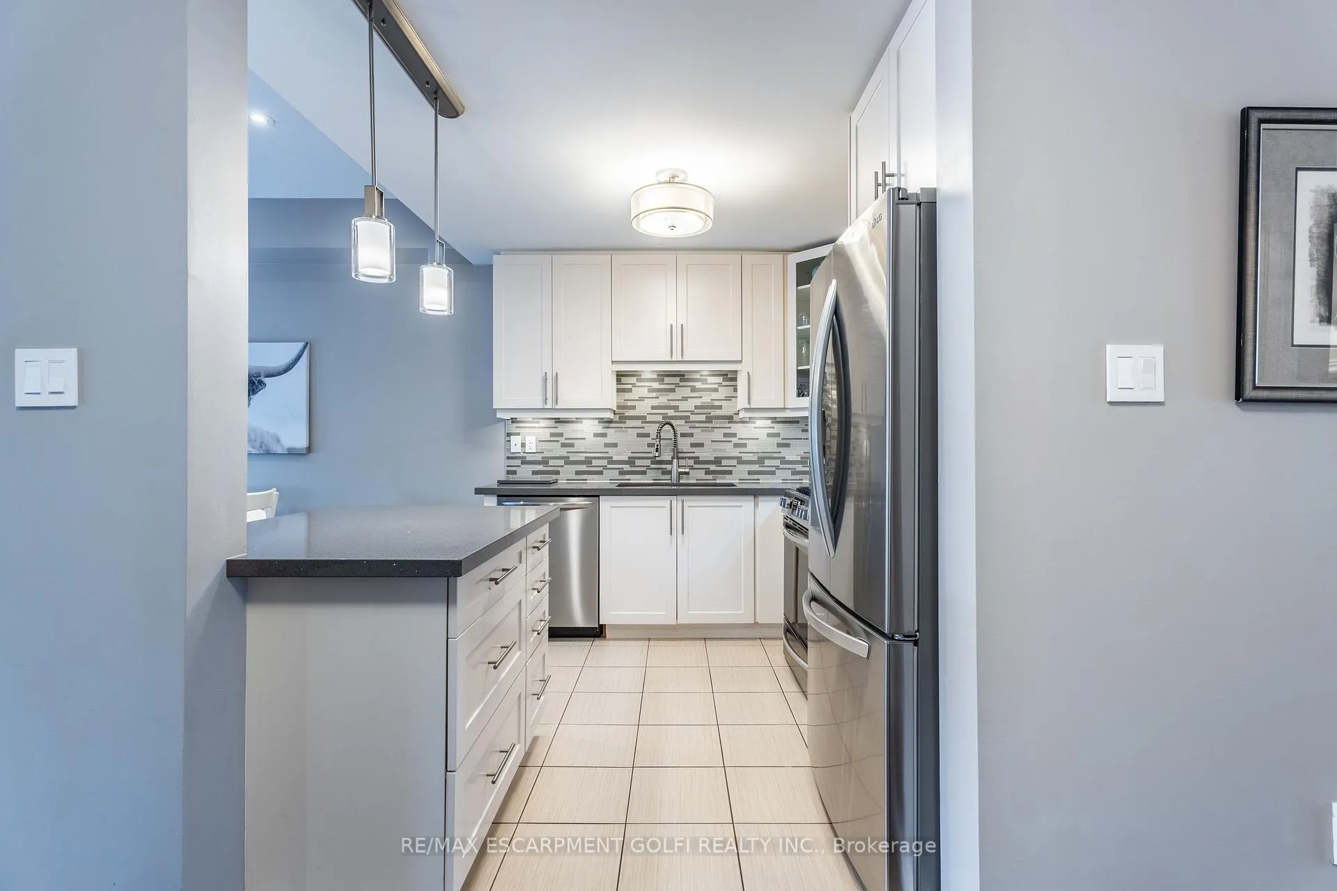 Photo 18 of 48 Galileo Drive, Hamilton, Stoney Creek — HOMEH