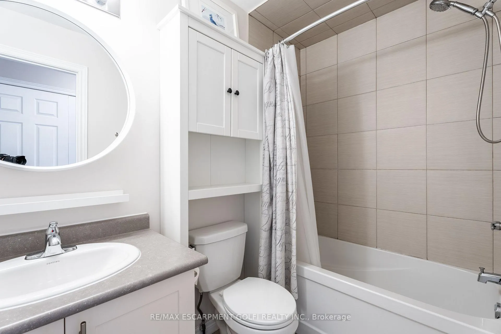 Photo 25 of 48 Galileo Drive, Hamilton, Stoney Creek — HOMEH