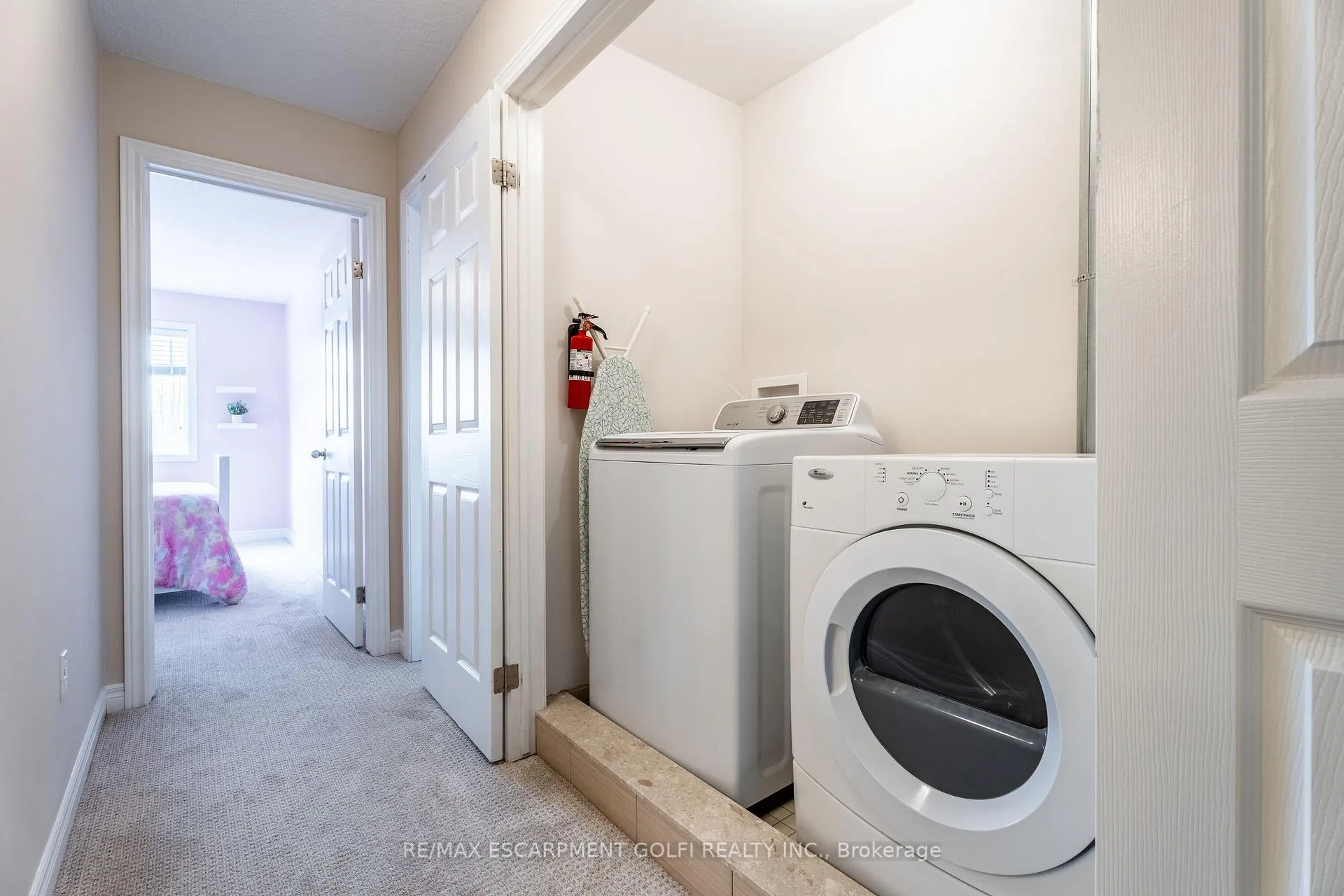 Photo 26 of 48 Galileo Drive, Hamilton, Stoney Creek — HOMEH