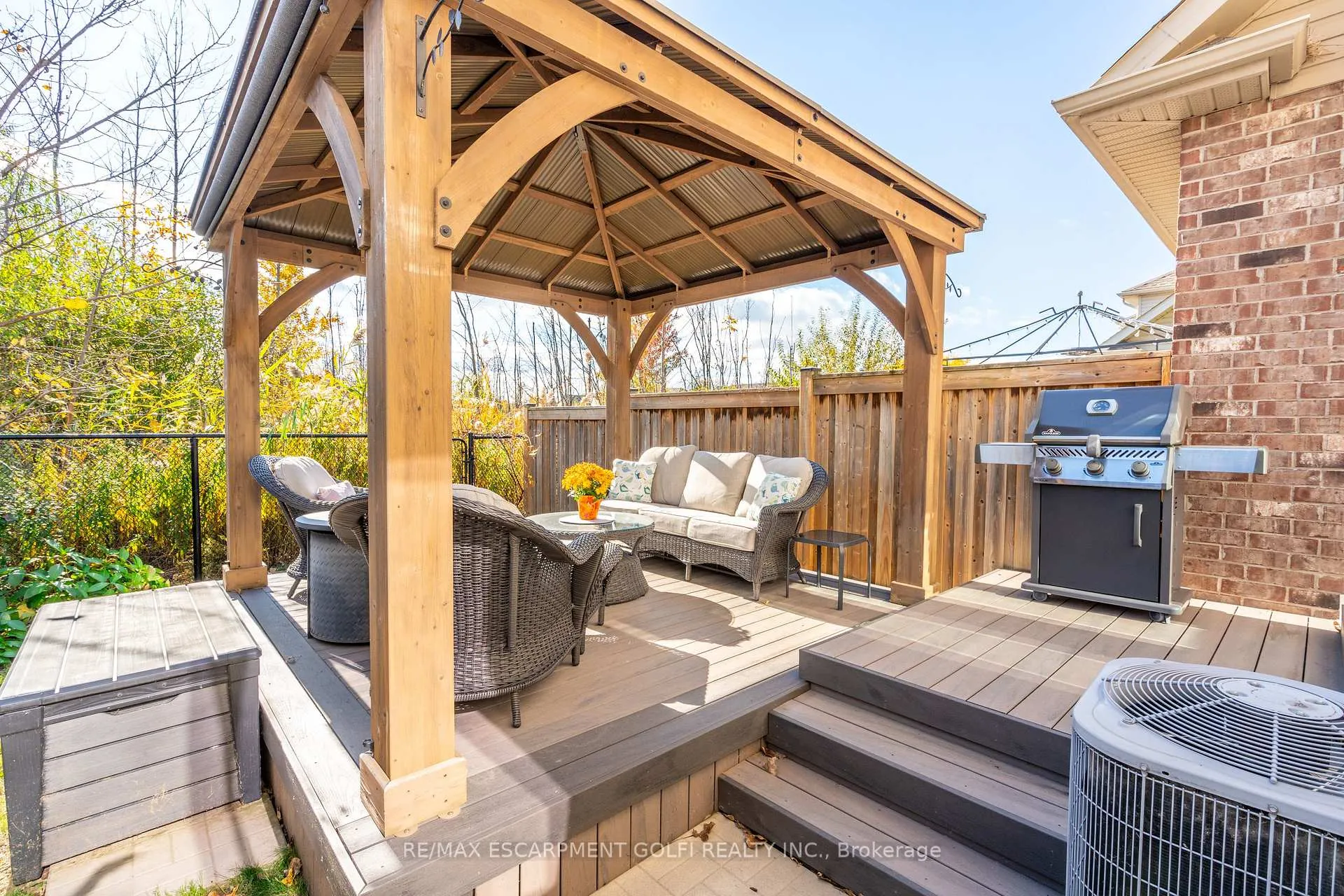 Photo 37 of 48 Galileo Drive, Hamilton, Stoney Creek — HOMEH