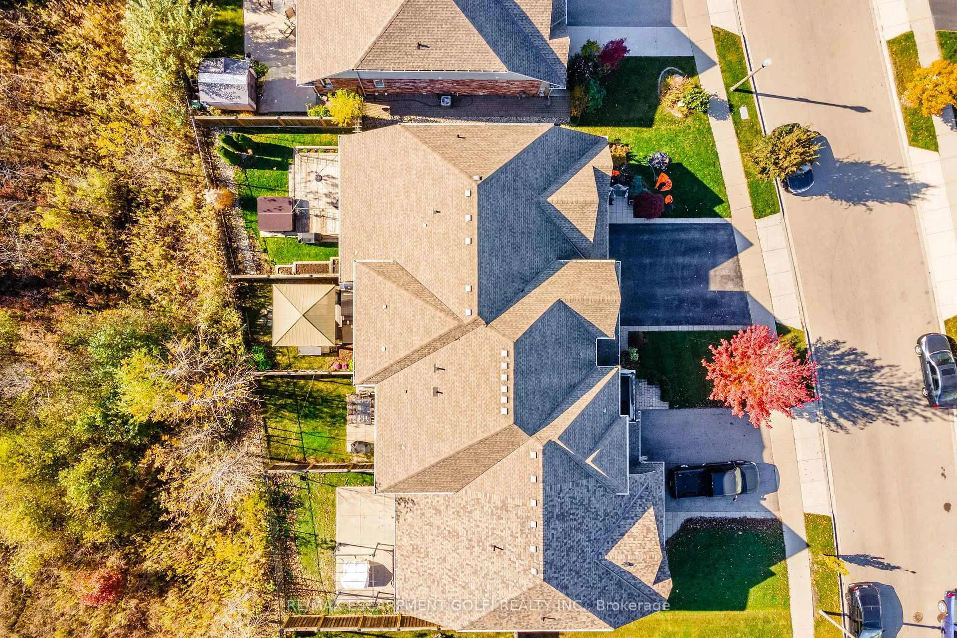 Photo 39 of 48 Galileo Drive, Hamilton, Stoney Creek — HOMEH