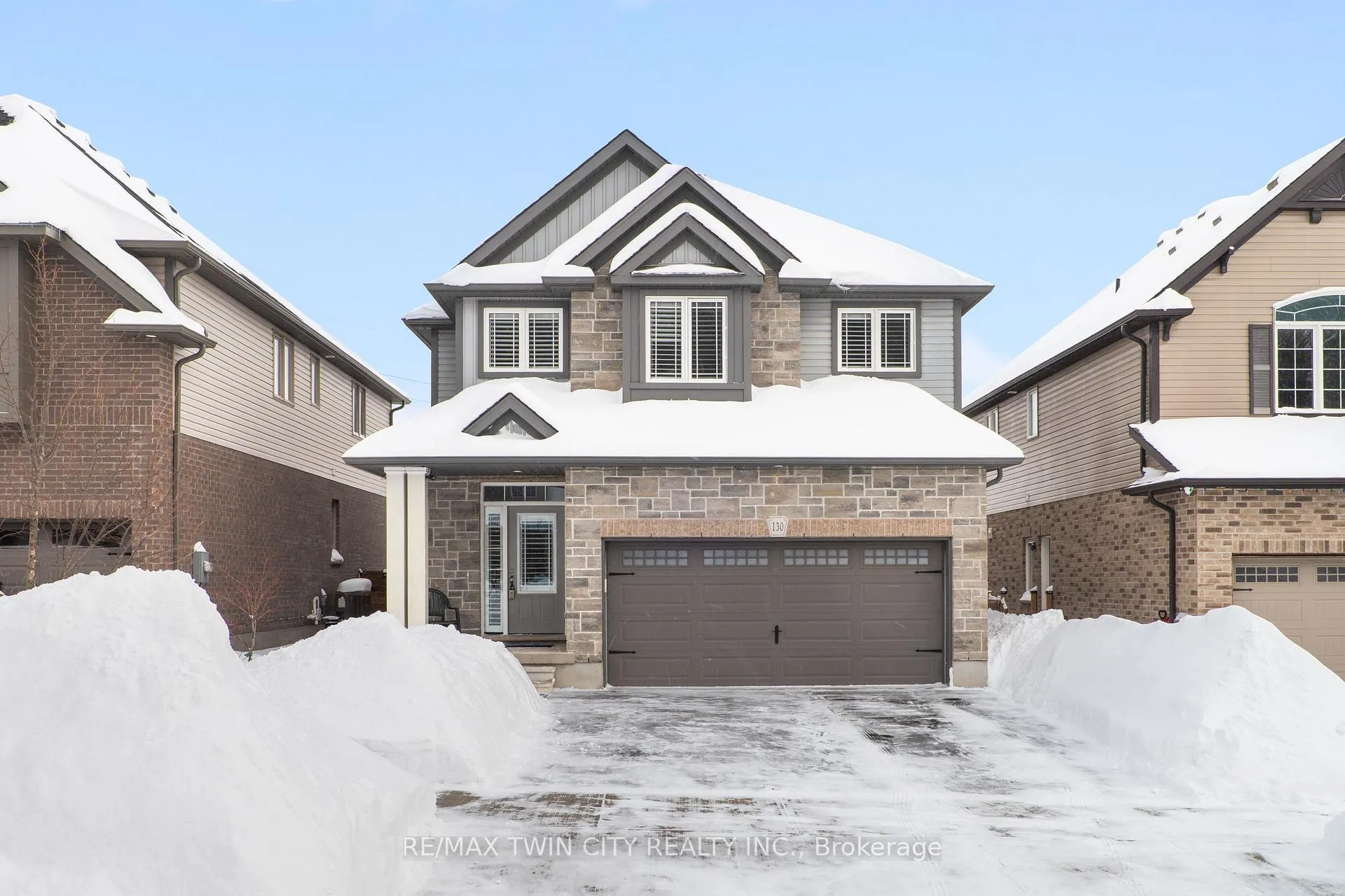 Front of 130 Elmbank Trail