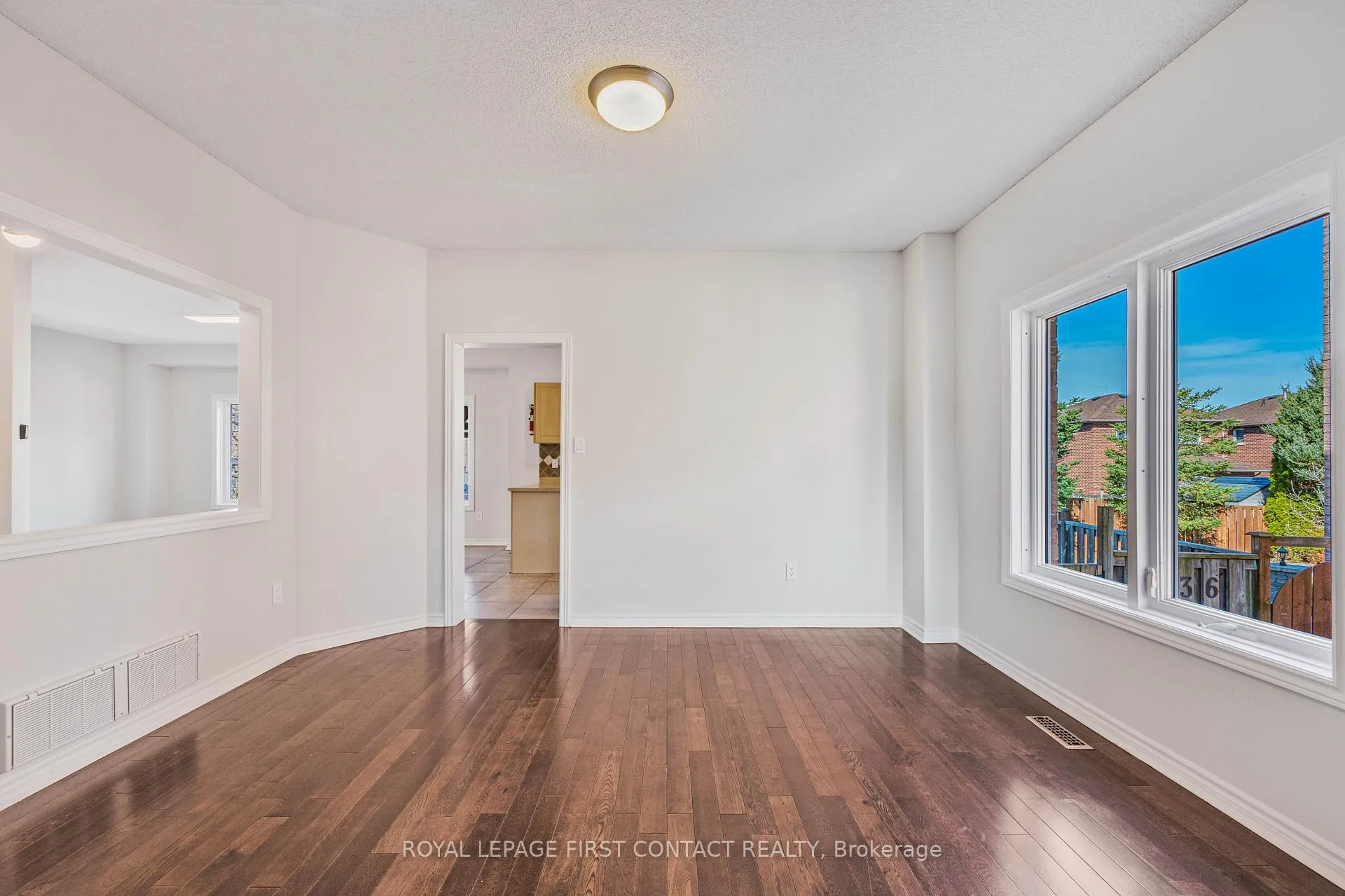 Photo 13 of 36 Batteaux Street, Barrie, Ardagh — HOMEH