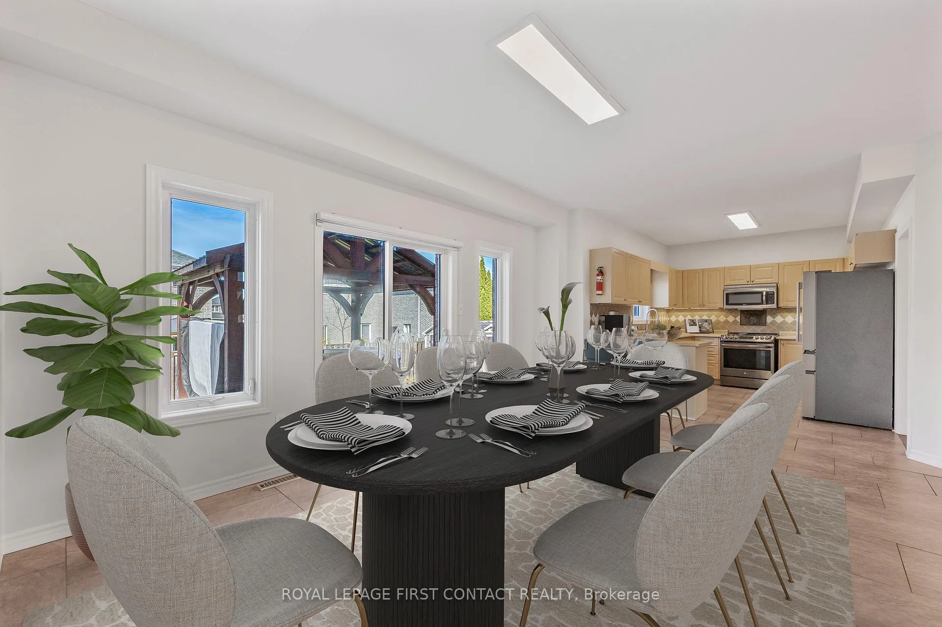 Photo 22 of 36 Batteaux Street, Barrie, Ardagh — HOMEH