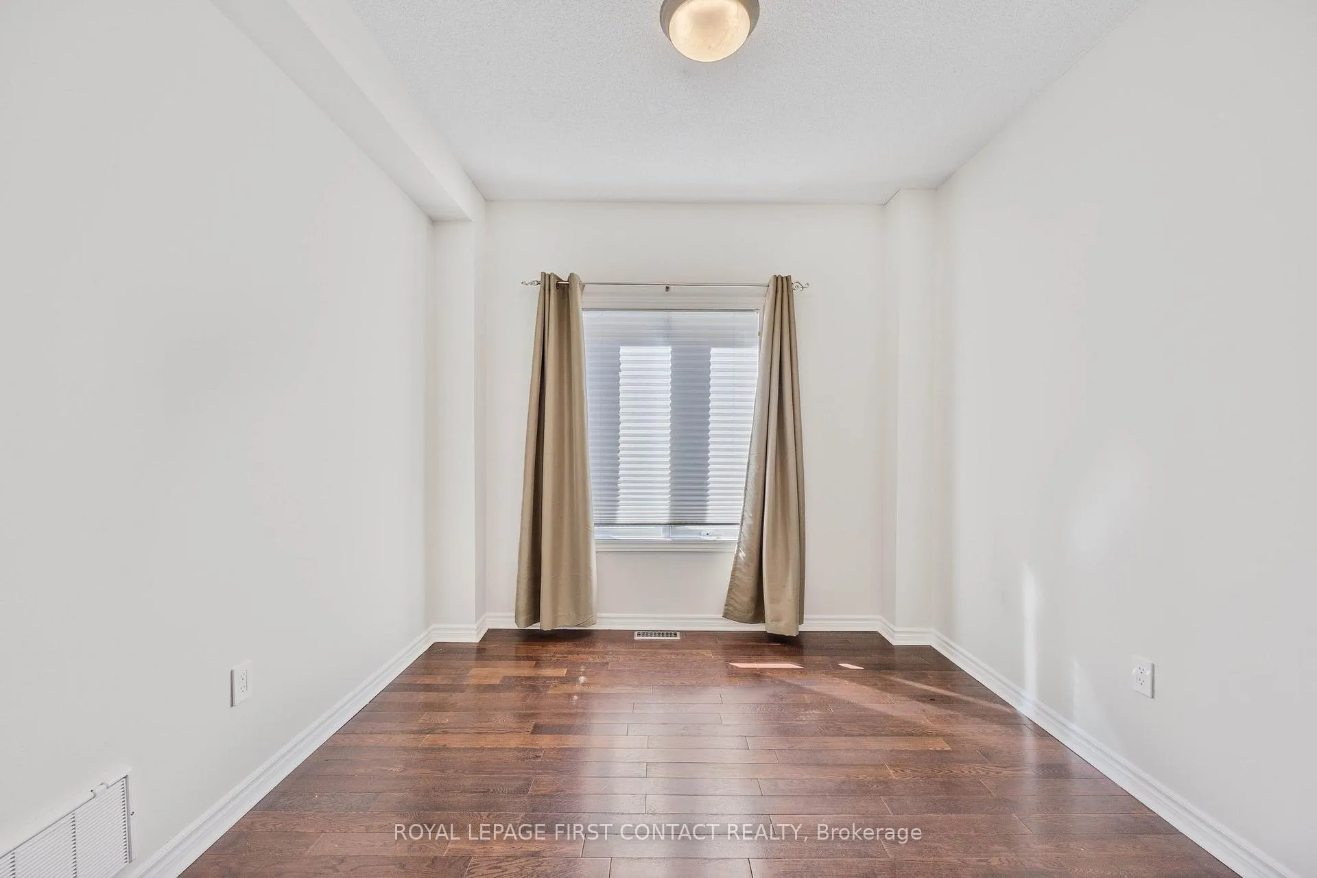 Photo 23 of 36 Batteaux Street, Barrie, Ardagh — HOMEH