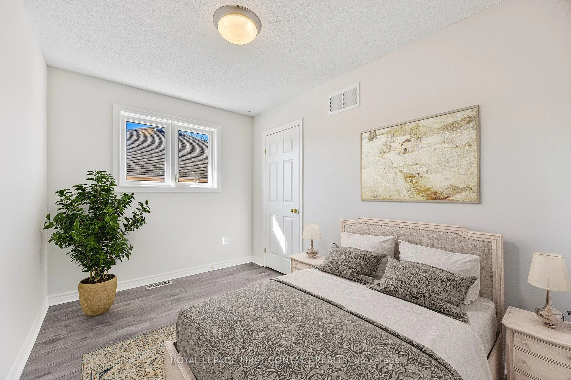 Photo 30 of 36 Batteaux Street, Barrie, Ardagh — HOMEH