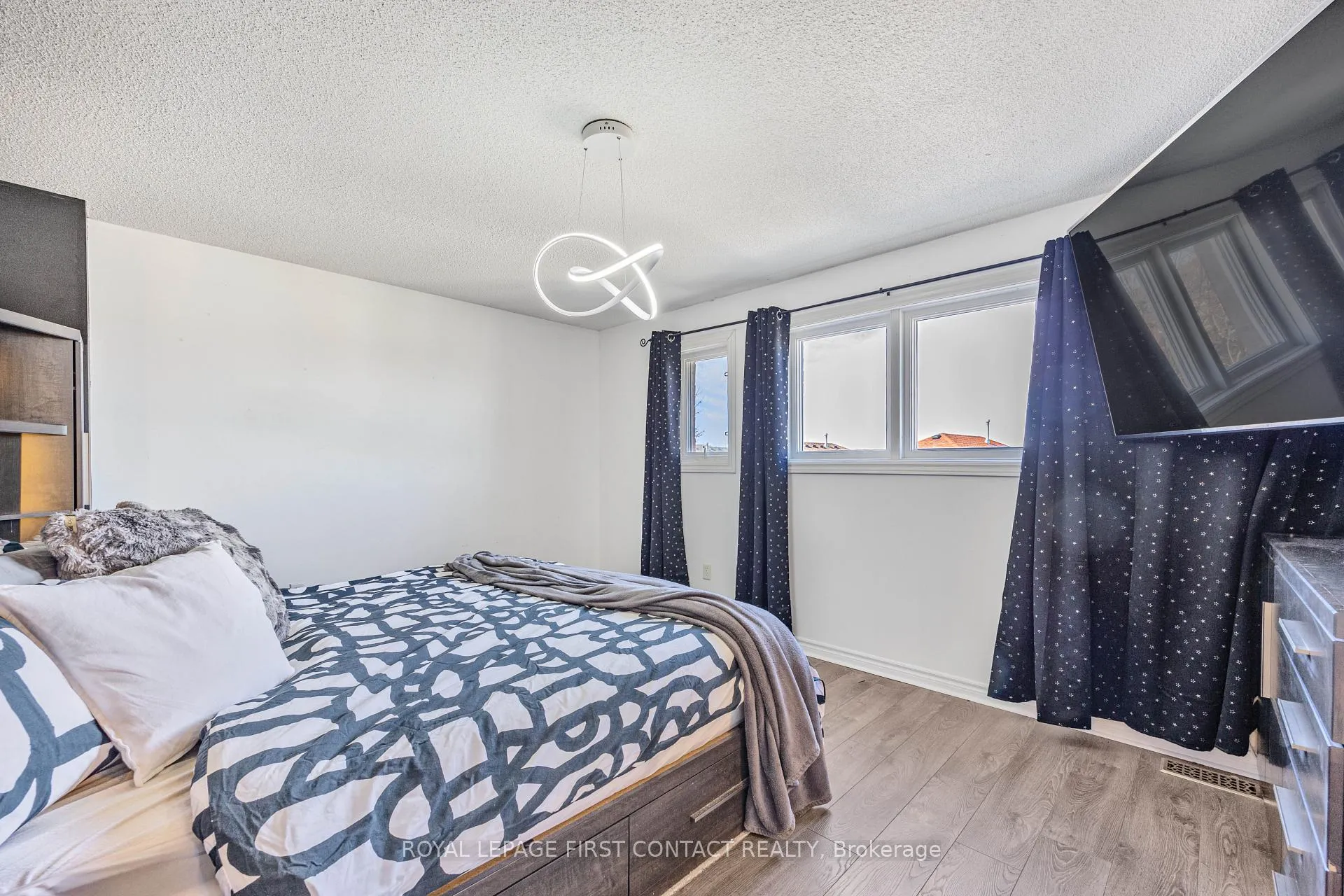 Photo 34 of 36 Batteaux Street, Barrie, Ardagh — HOMEH
