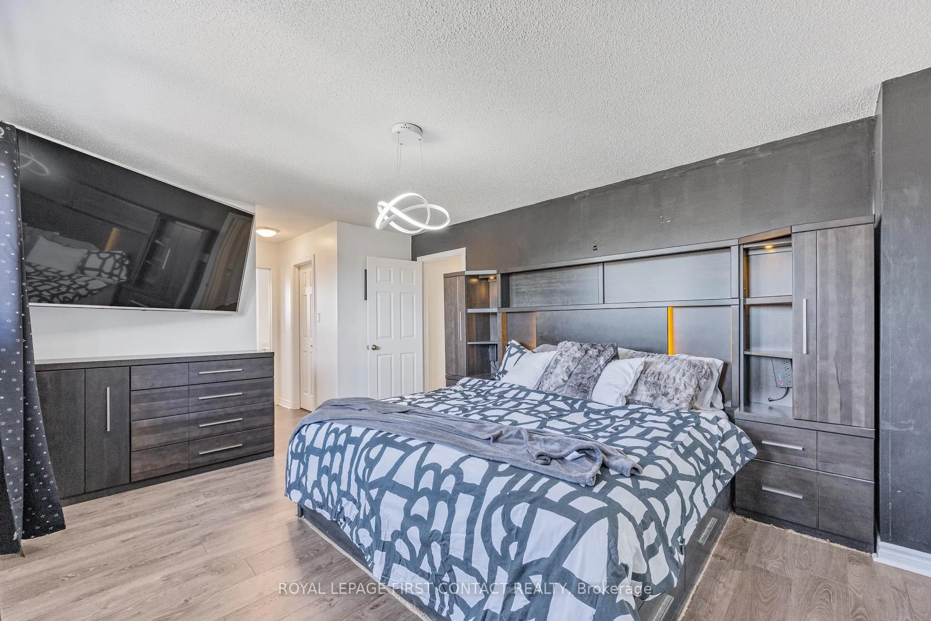 Photo 35 of 36 Batteaux Street, Barrie, Ardagh — HOMEH
