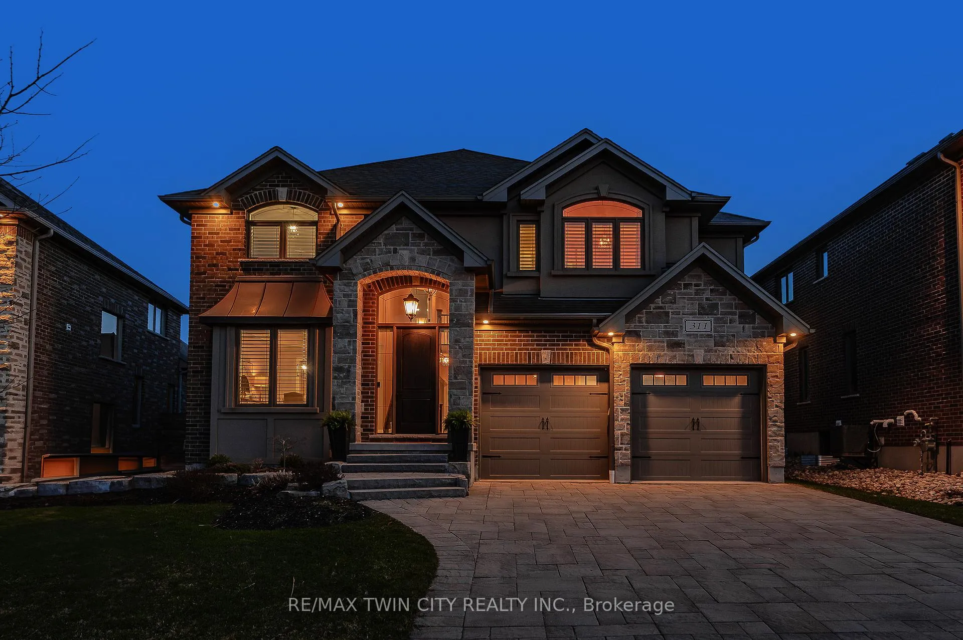 Photo 4 of 311 Deerfoot Trail, Waterloo — HOMEH