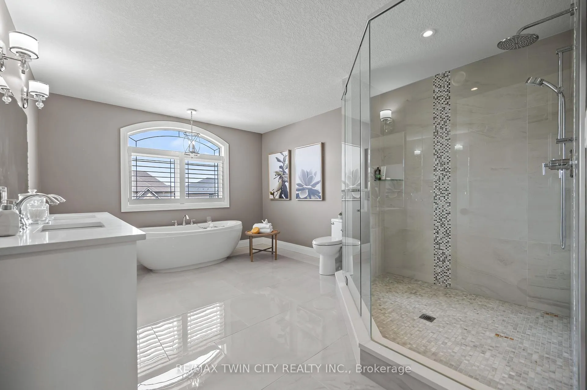 Photo 29 of 311 Deerfoot Trail, Waterloo — HOMEH