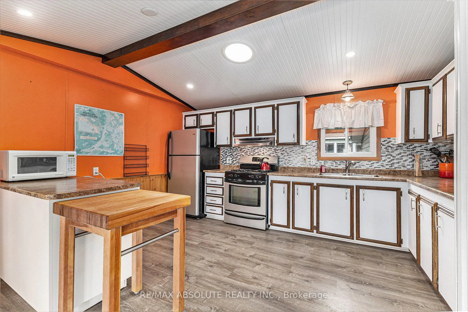 Photo 4 of 35 Woodside Lane, McNab/Braeside, Mcnab/Braeside Twps — HOMEH