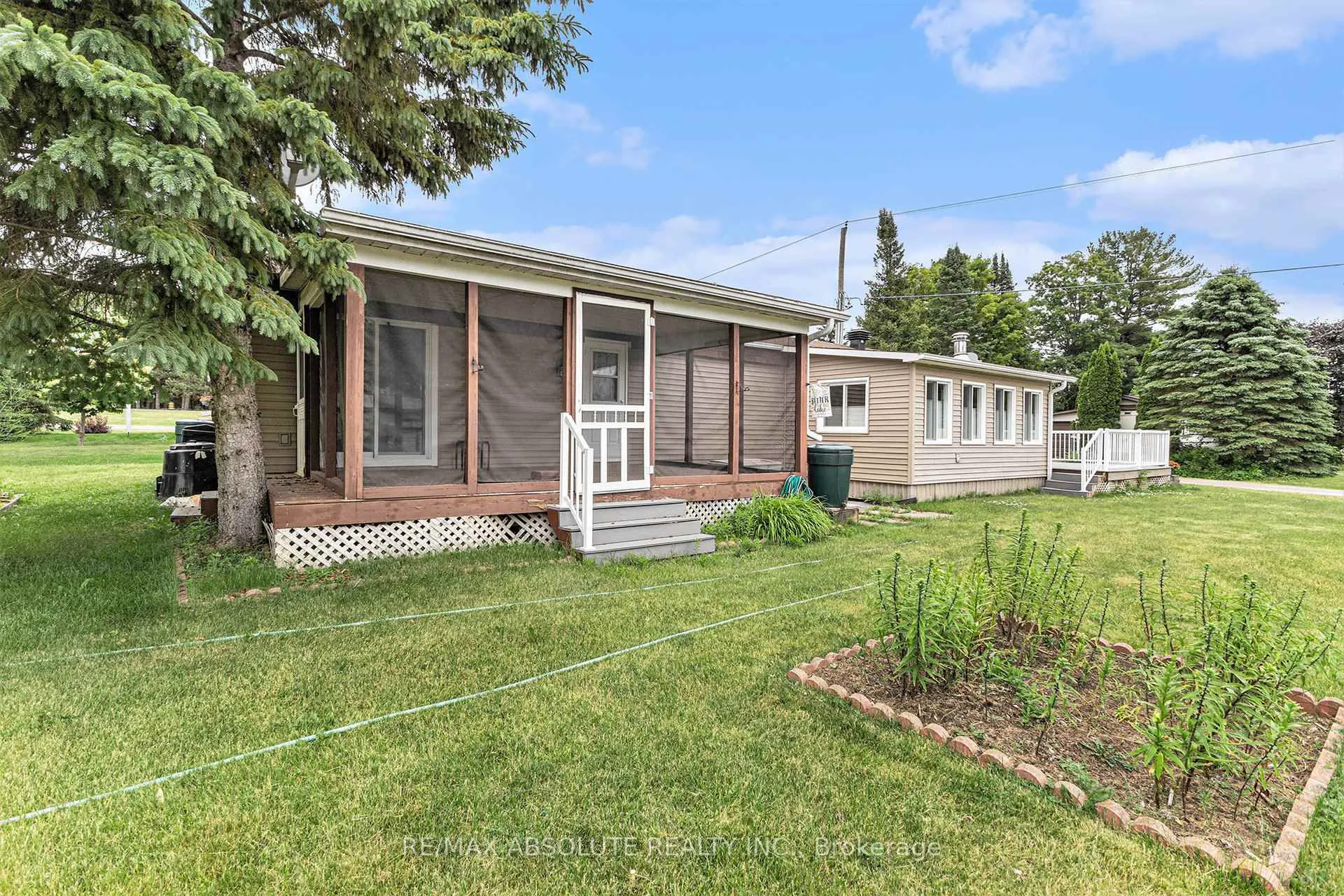 Photo 20 of 35 Woodside Lane, McNab/Braeside, Mcnab/Braeside Twps — HOMEH