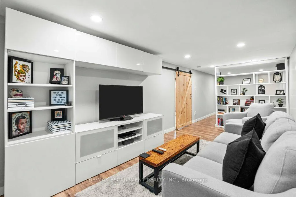 Photo 23 of 18 Ellis Avenue, Hamilton, Crown Point — HOMEH