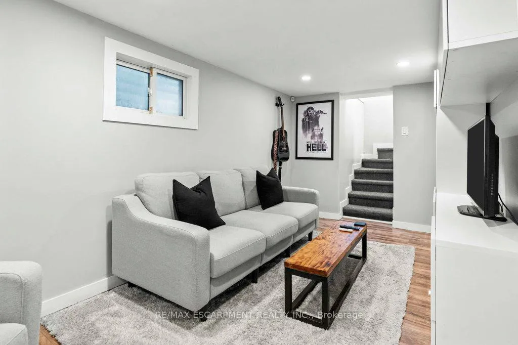 Photo 25 of 18 Ellis Avenue, Hamilton, Crown Point — HOMEH