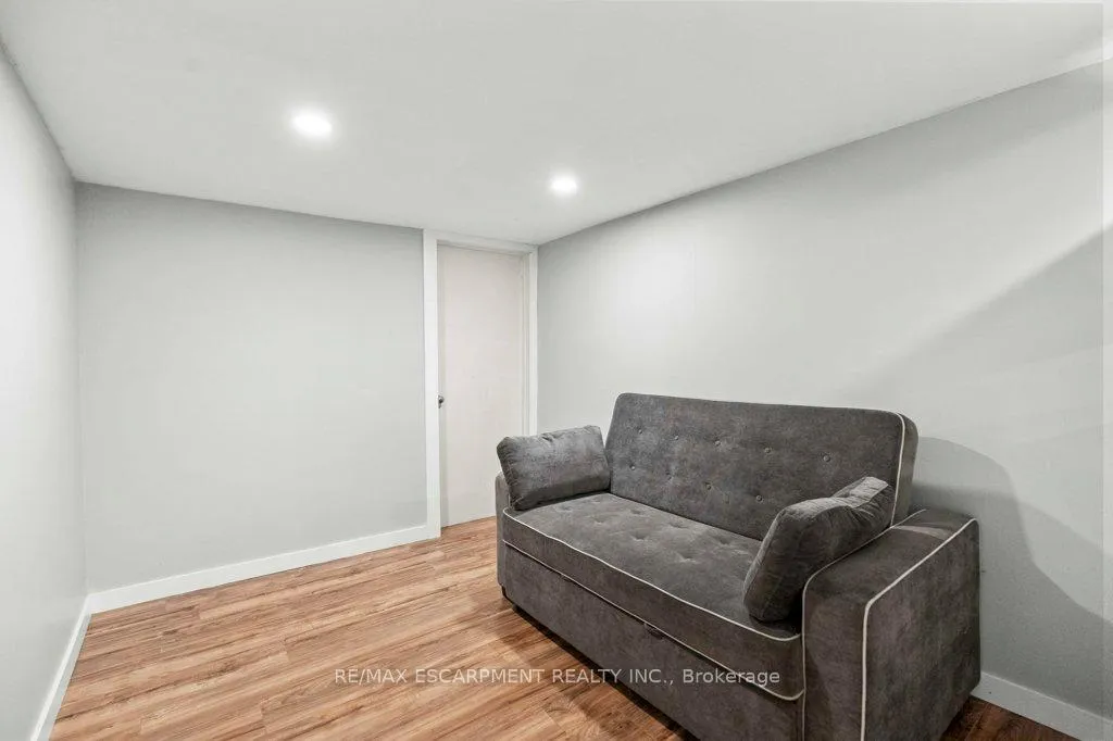 Photo 26 of 18 Ellis Avenue, Hamilton, Crown Point — HOMEH