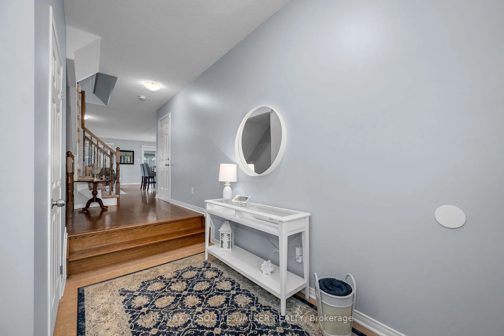 Photo 3 of 214 Lamplighters Drive, Ottawa, Barrhaven - Cedargrove/Fraserdale — HOMEH