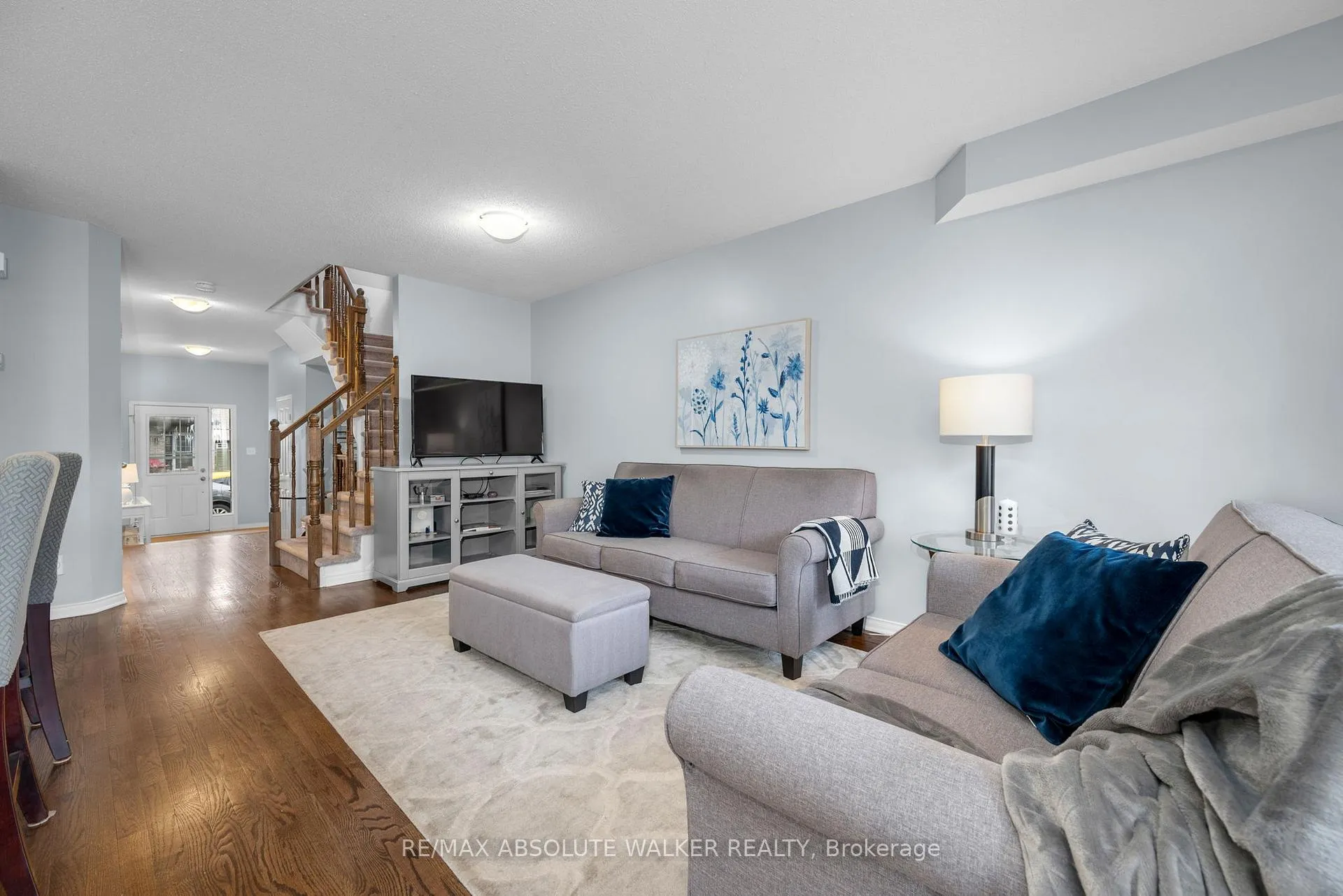 Photo 6 of 214 Lamplighters Drive, Ottawa, Barrhaven - Cedargrove/Fraserdale — HOMEH