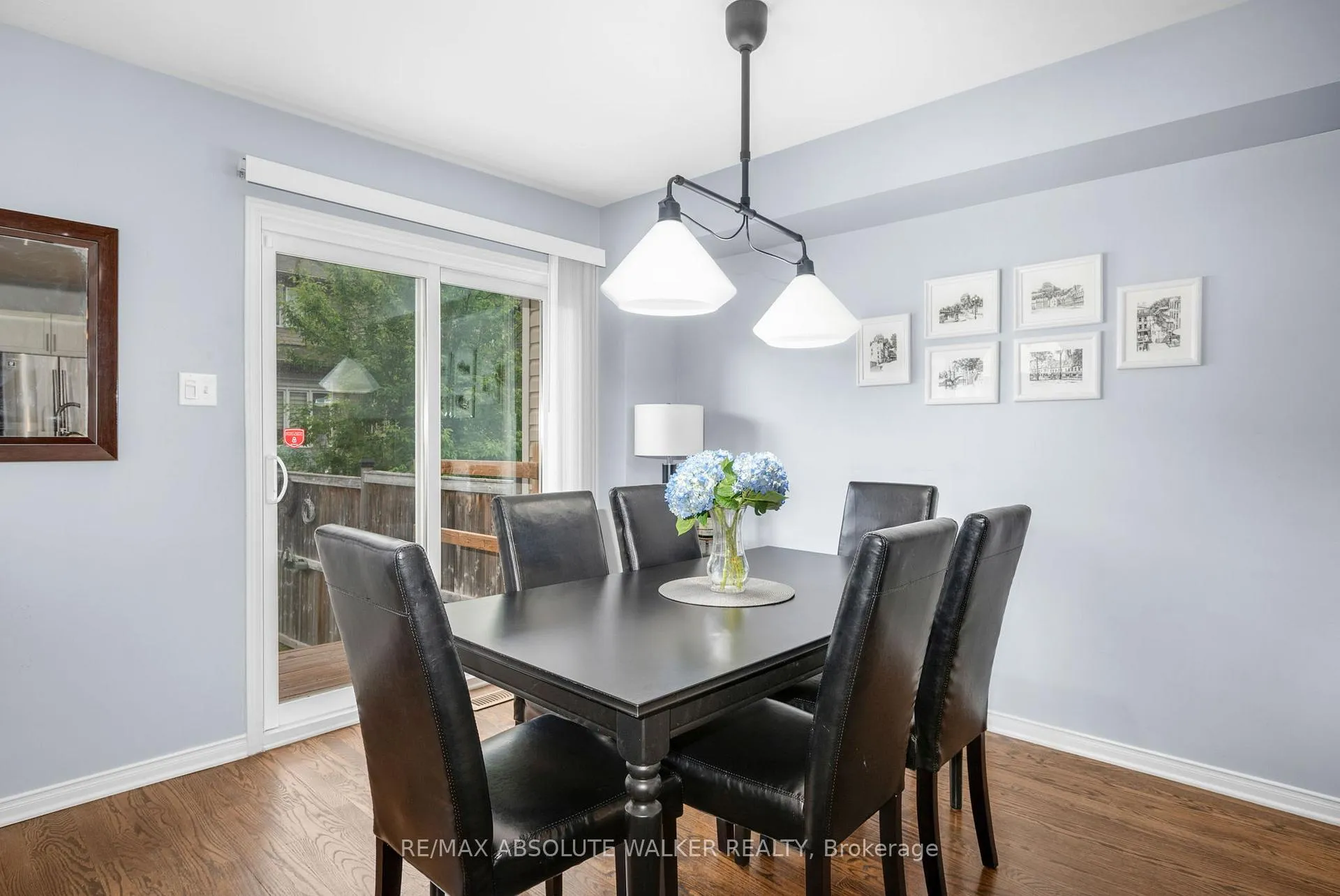 Photo 10 of 214 Lamplighters Drive, Ottawa, Barrhaven - Cedargrove/Fraserdale — HOMEH