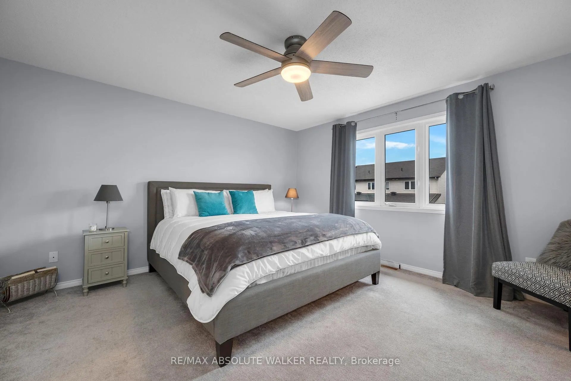 Photo 13 of 214 Lamplighters Drive, Ottawa, Barrhaven - Cedargrove/Fraserdale — HOMEH
