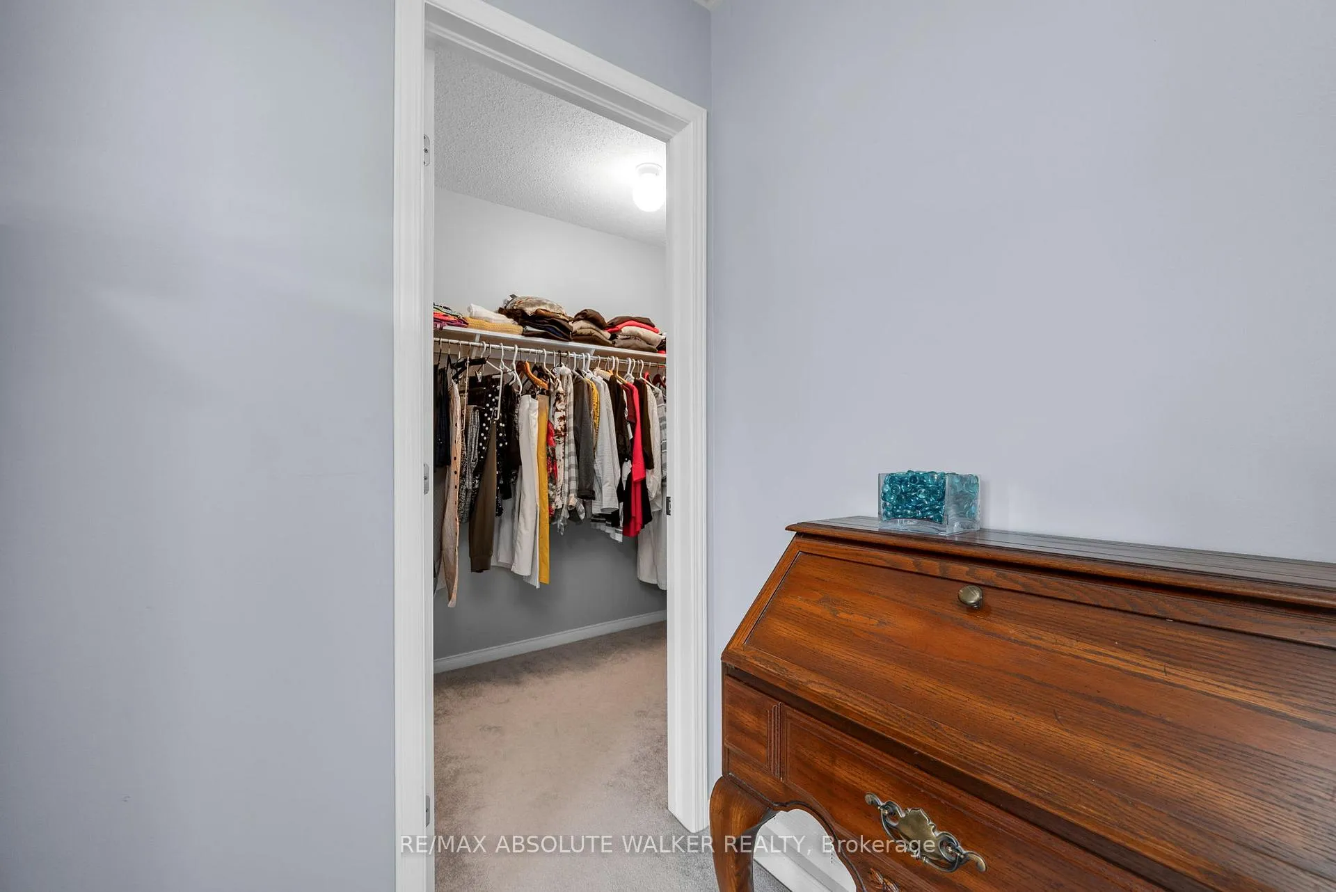 Photo 15 of 214 Lamplighters Drive, Ottawa, Barrhaven - Cedargrove/Fraserdale — HOMEH