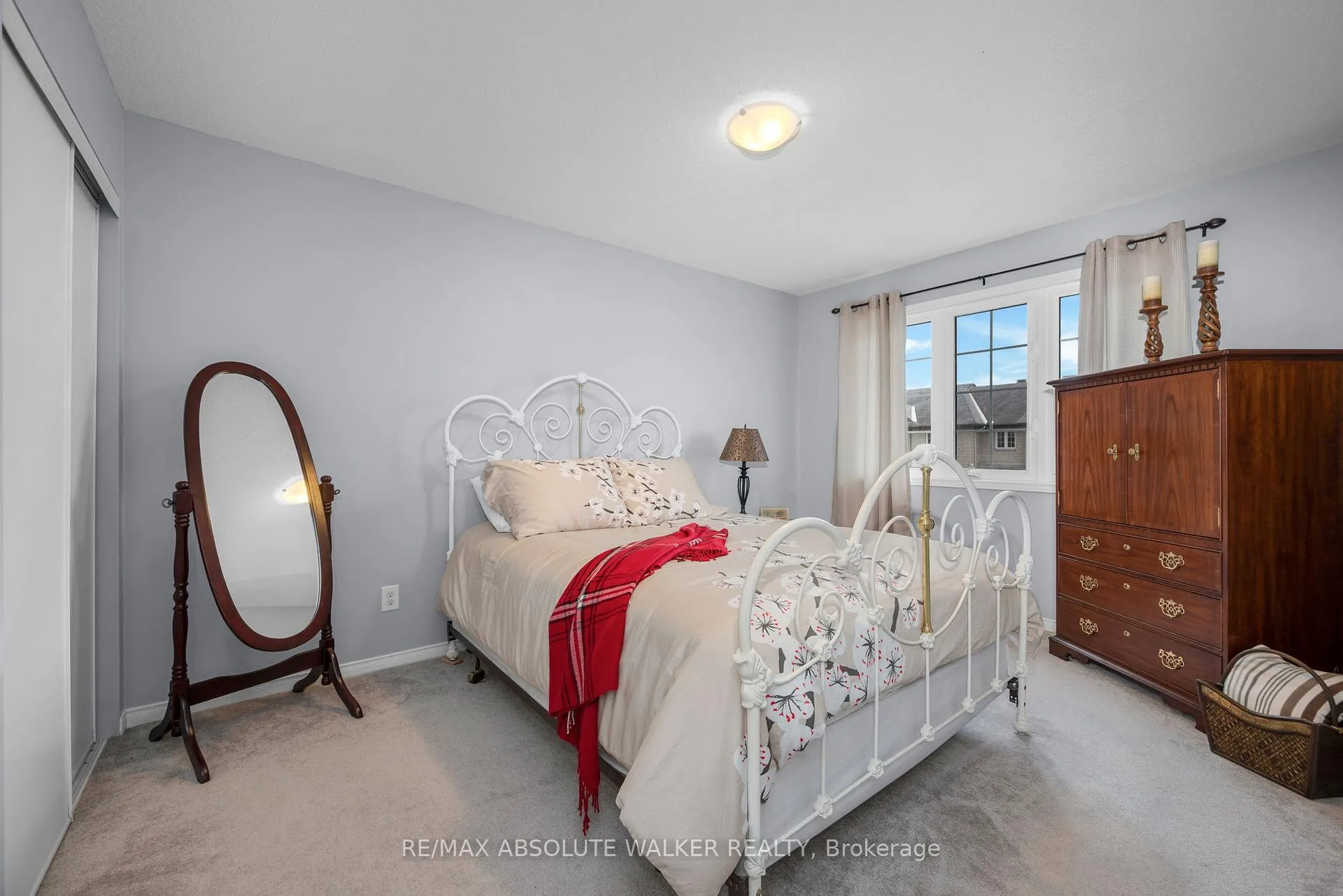 Photo 18 of 214 Lamplighters Drive, Ottawa, Barrhaven - Cedargrove/Fraserdale — HOMEH