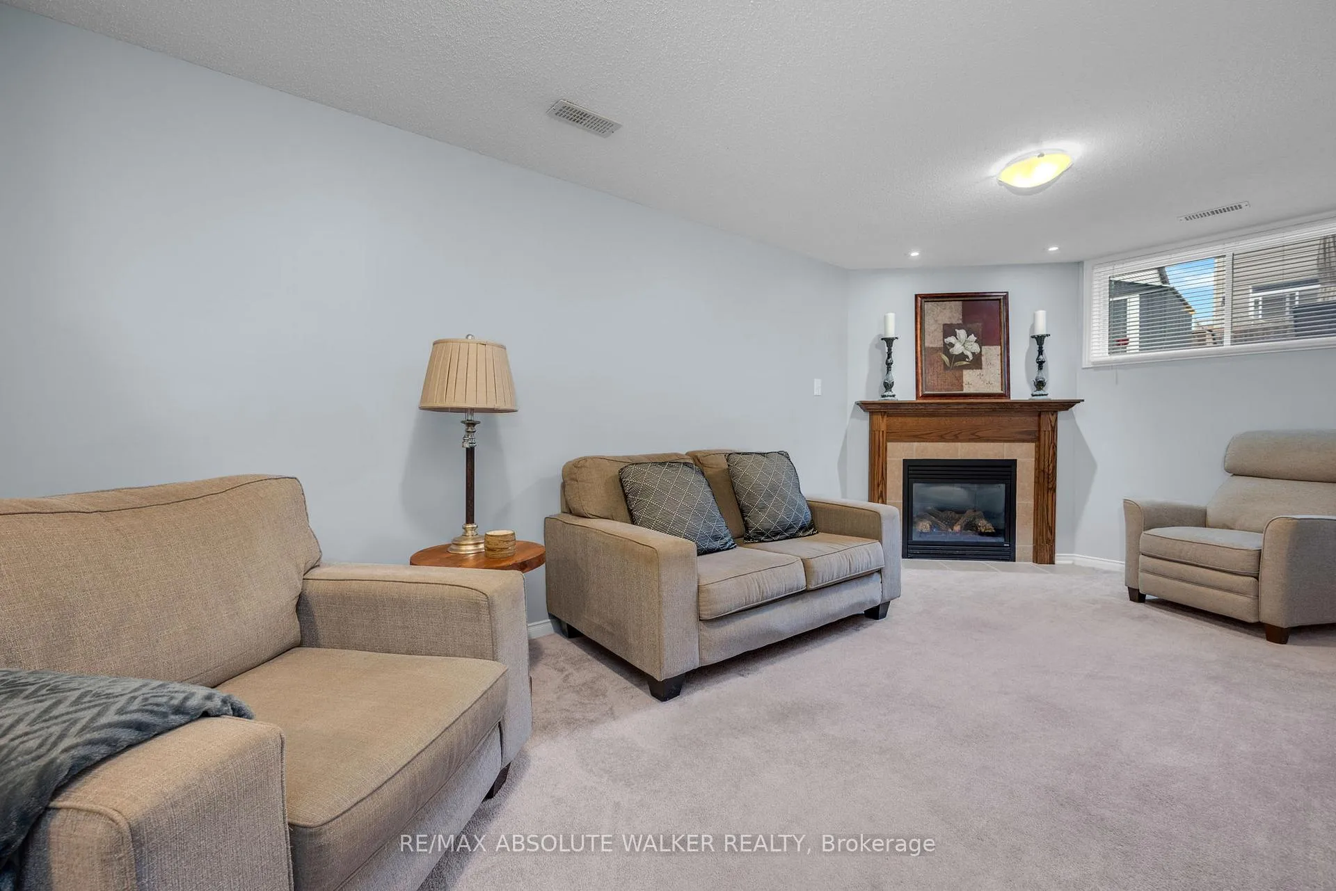 Photo 20 of 214 Lamplighters Drive, Ottawa, Barrhaven - Cedargrove/Fraserdale — HOMEH